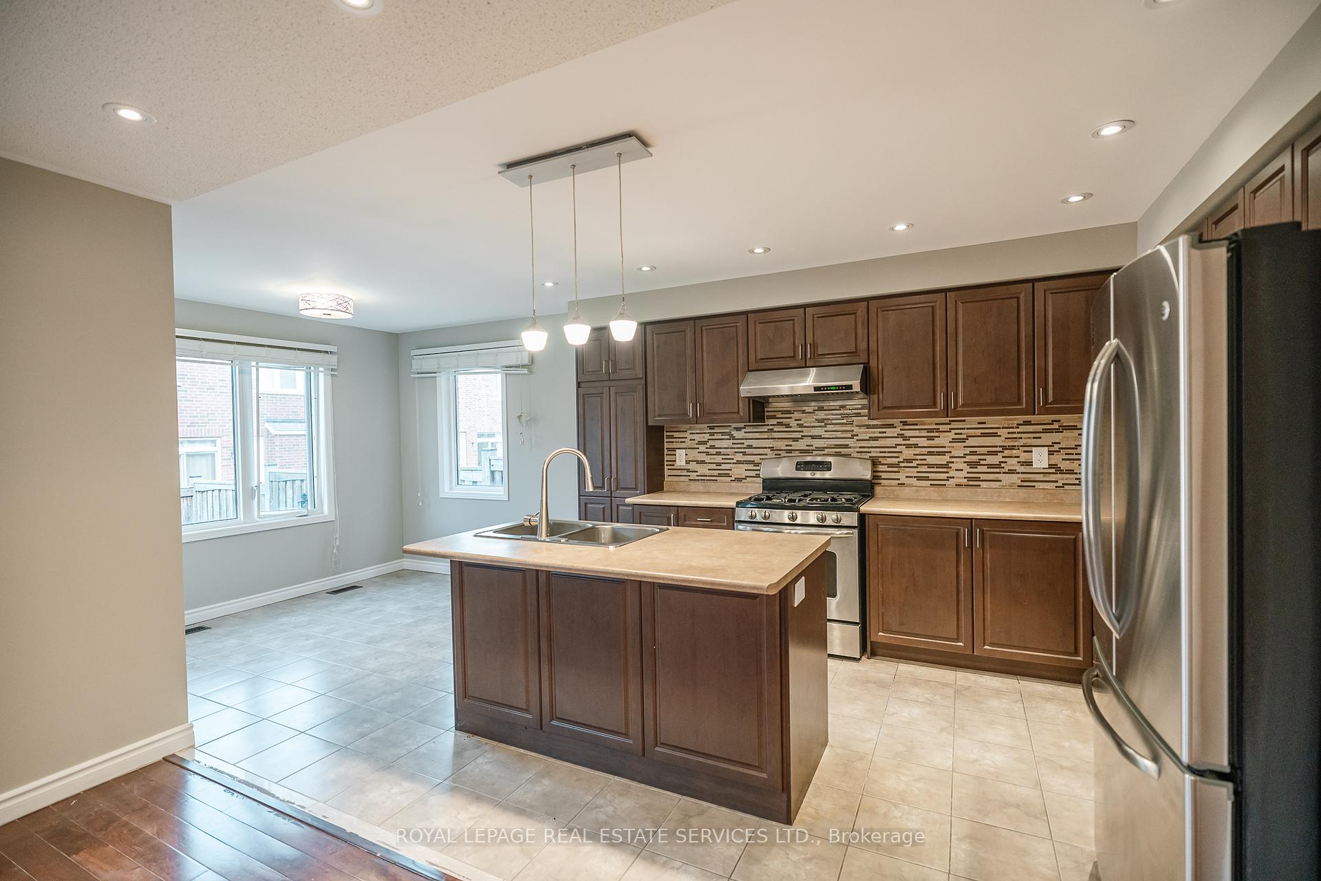 Photo 9 of 533 Nairn Circle, Milton, Scott — HOMEH