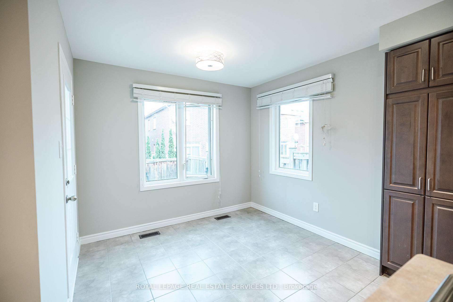 Photo 11 of 533 Nairn Circle, Milton, Scott — HOMEH