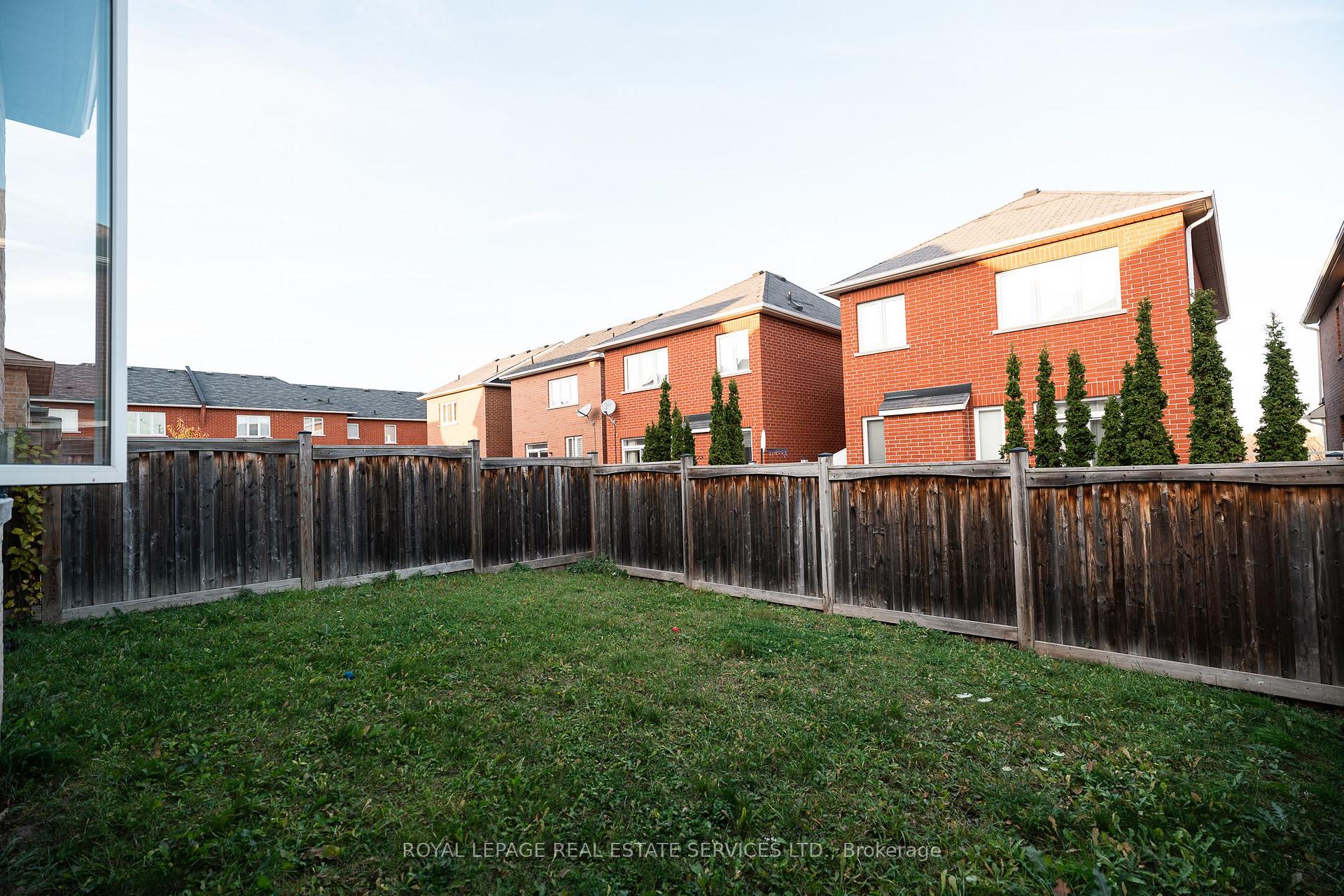 Photo 23 of 533 Nairn Circle, Milton, Scott — HOMEH