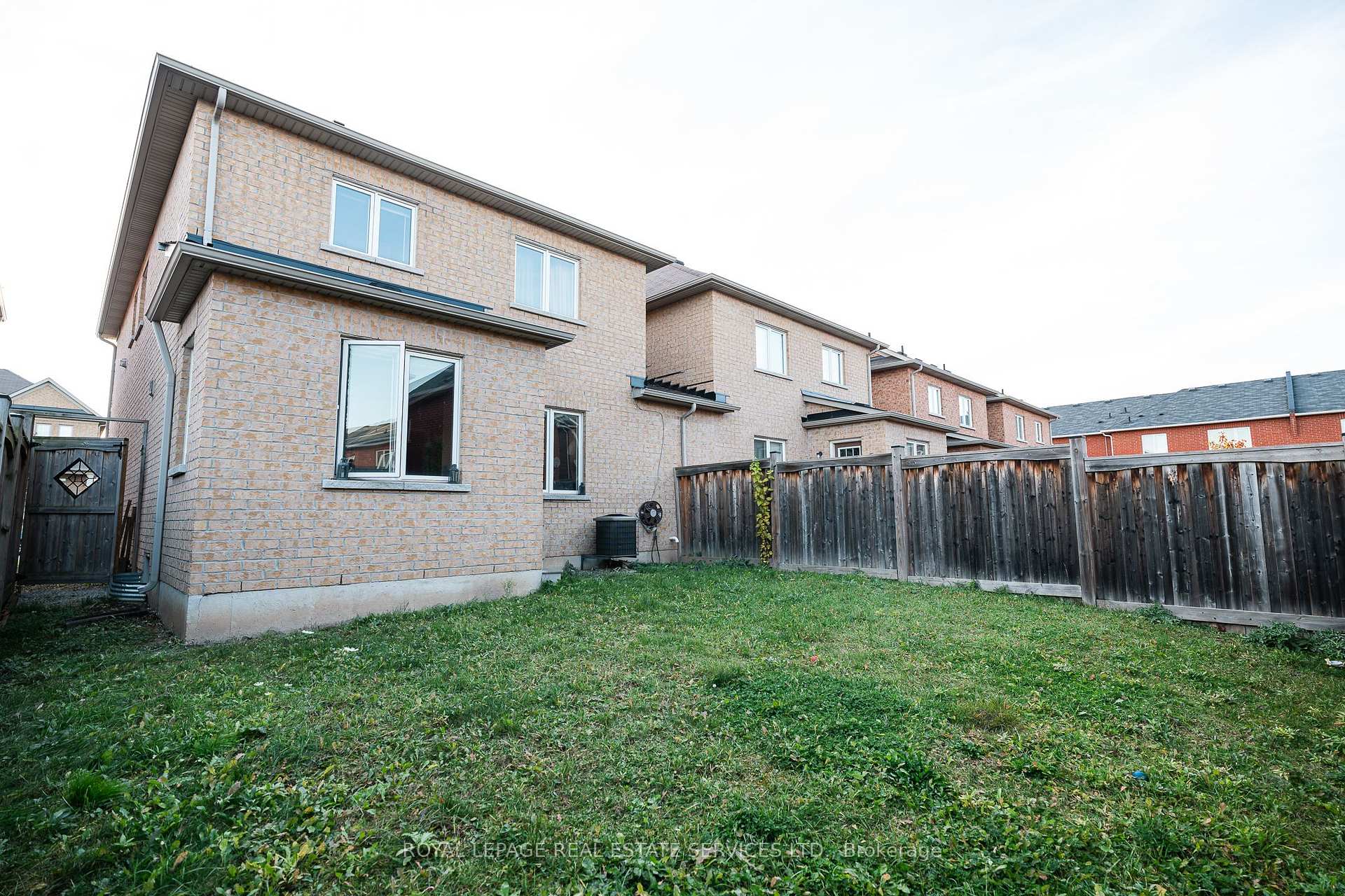 Photo 24 of 533 Nairn Circle, Milton, Scott — HOMEH