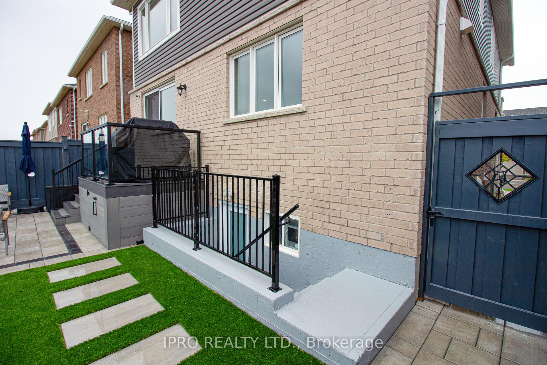 Photo 7 of 813 Aspen Terrace, Milton, Cobban — HOMEH