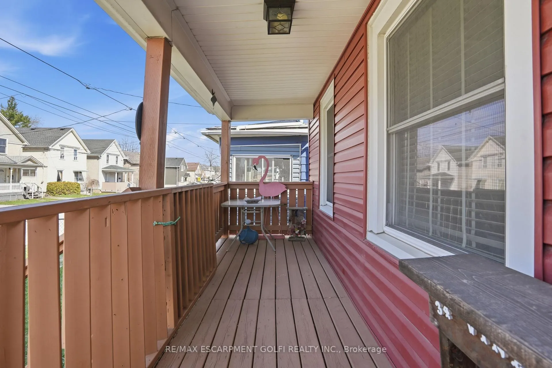 Photo 2 of 34 Vine Street S, St. Catharines, E. Chester — HOMEH