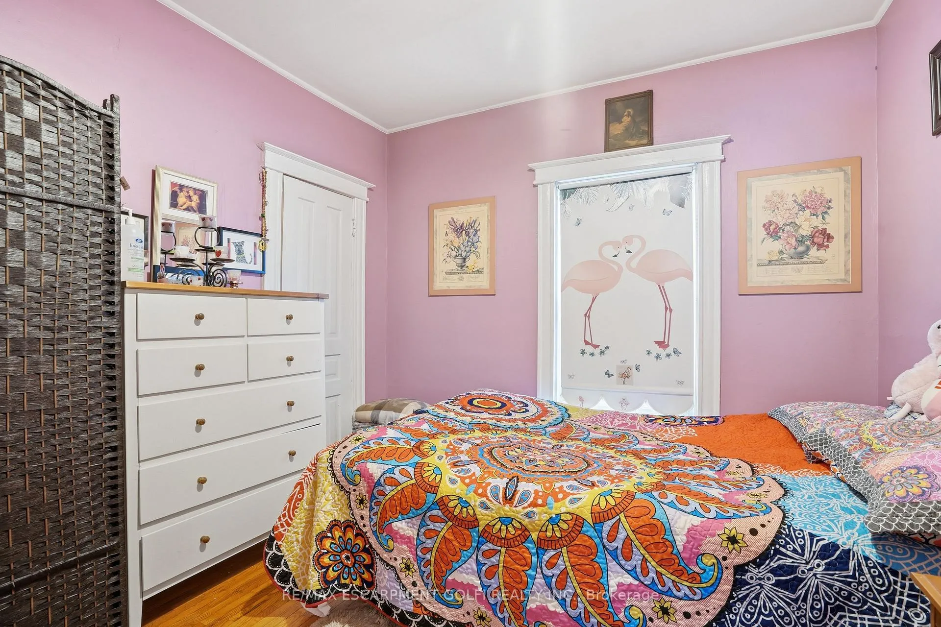 Photo 7 of 34 Vine Street S, St. Catharines, E. Chester — HOMEH