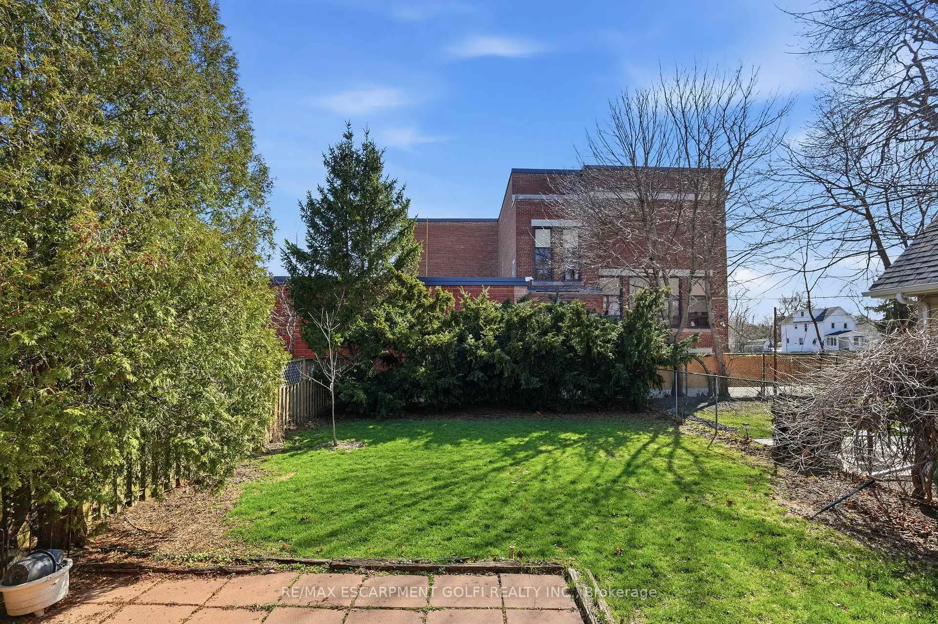 Photo 15 of 34 Vine Street S, St. Catharines, E. Chester — HOMEH