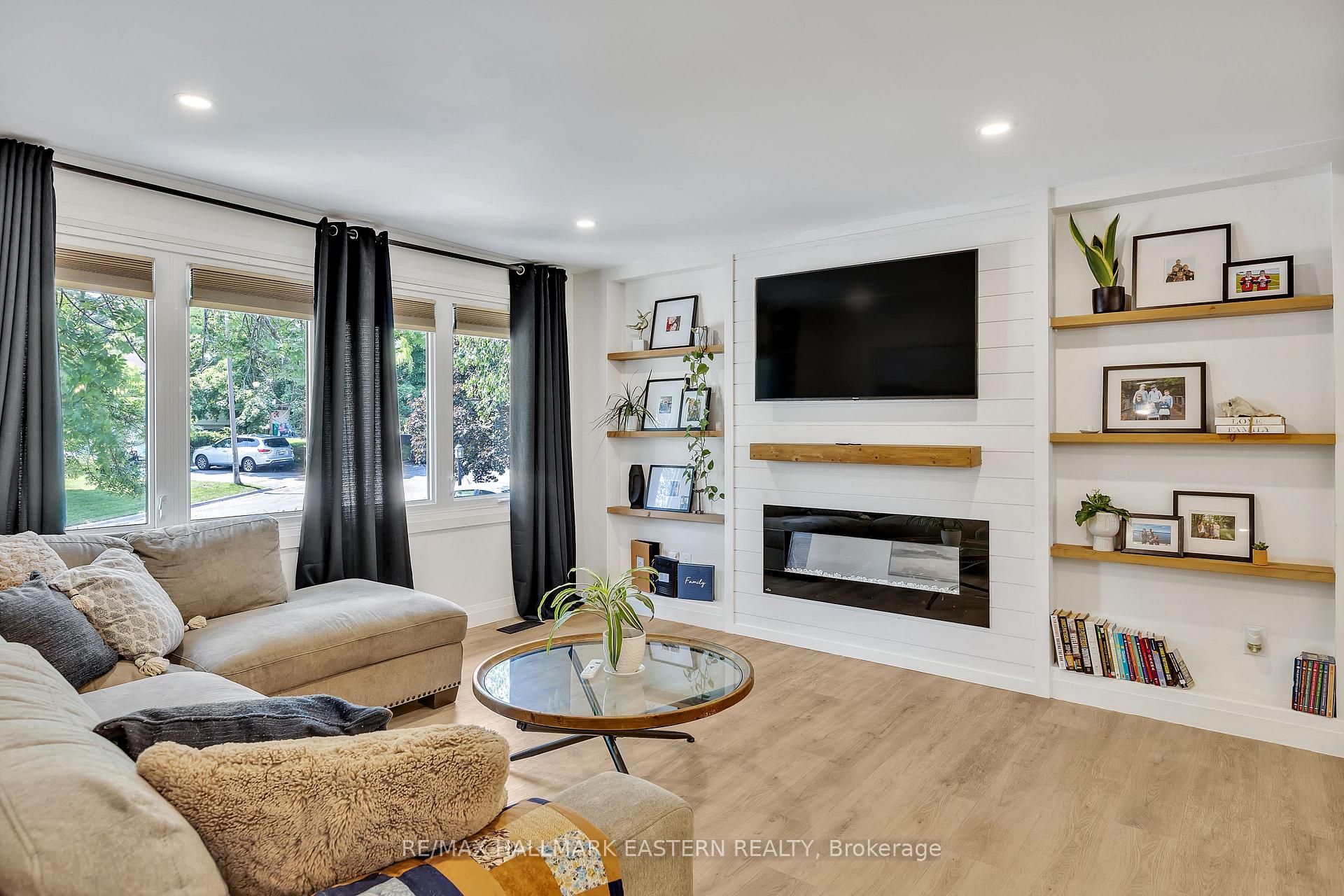 Photo 8 of 1318 Cedargrove Drive, Peterborough, Monaghan Ward 2 — HOMEH
