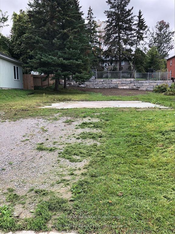Photo 2 of 331 Euclid Avenue, Peterborough, Ashburnham Ward 4 — HOMEH