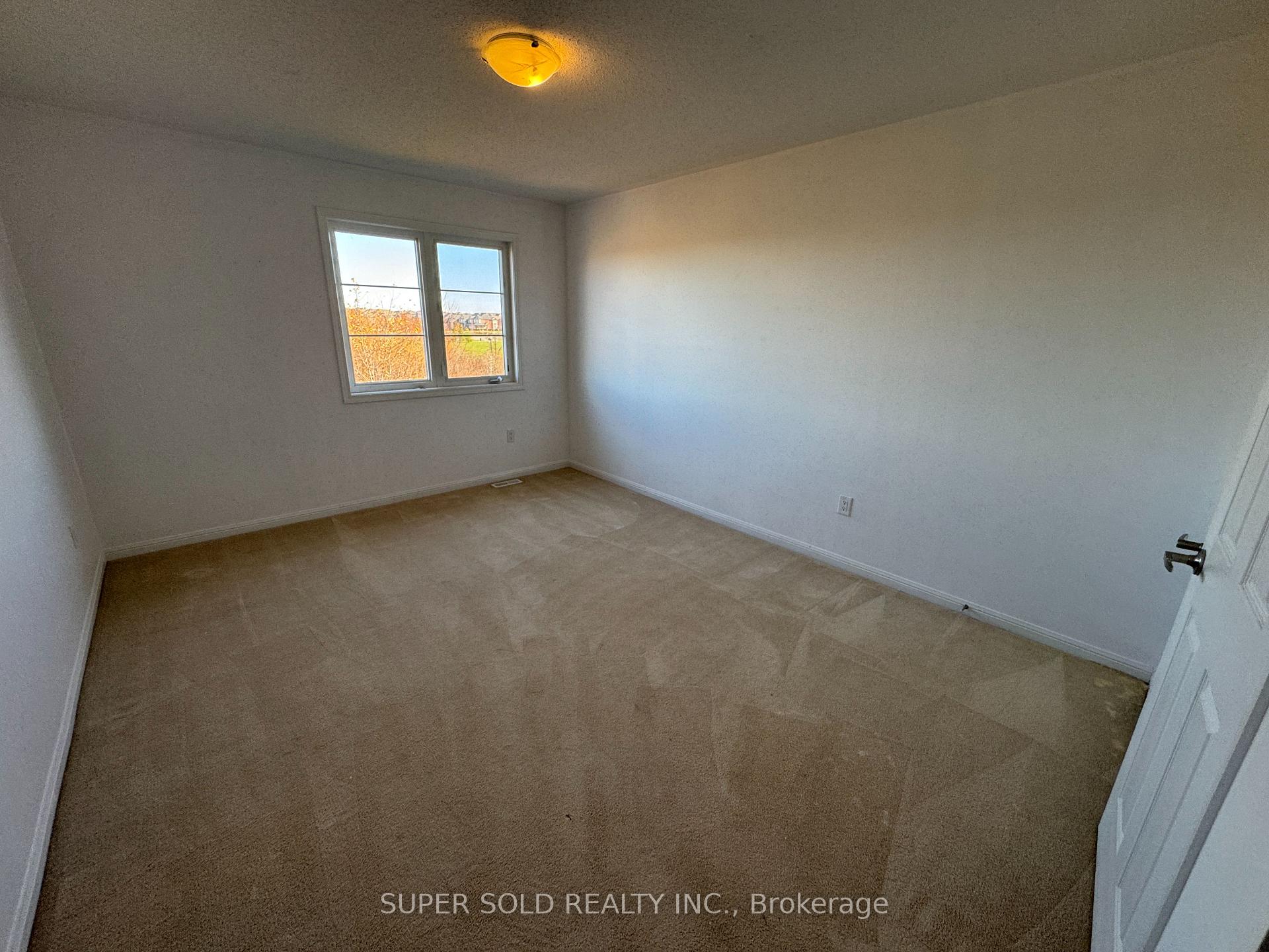 Photo 9 of Unit Main2nd, 1027 Syndenham Lane, Milton, Willmott — HOMEH