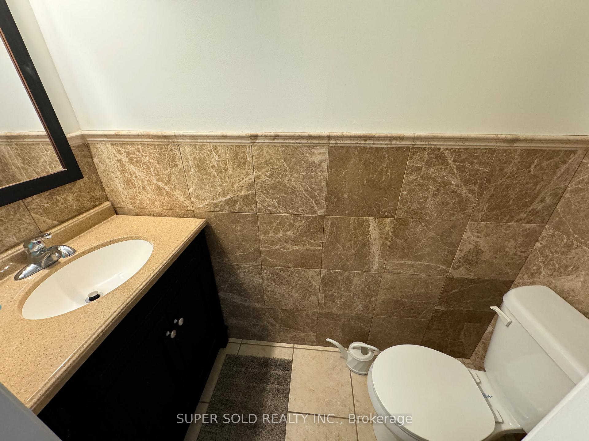 Photo 14 of Unit Main2nd, 1027 Syndenham Lane, Milton, Willmott — HOMEH