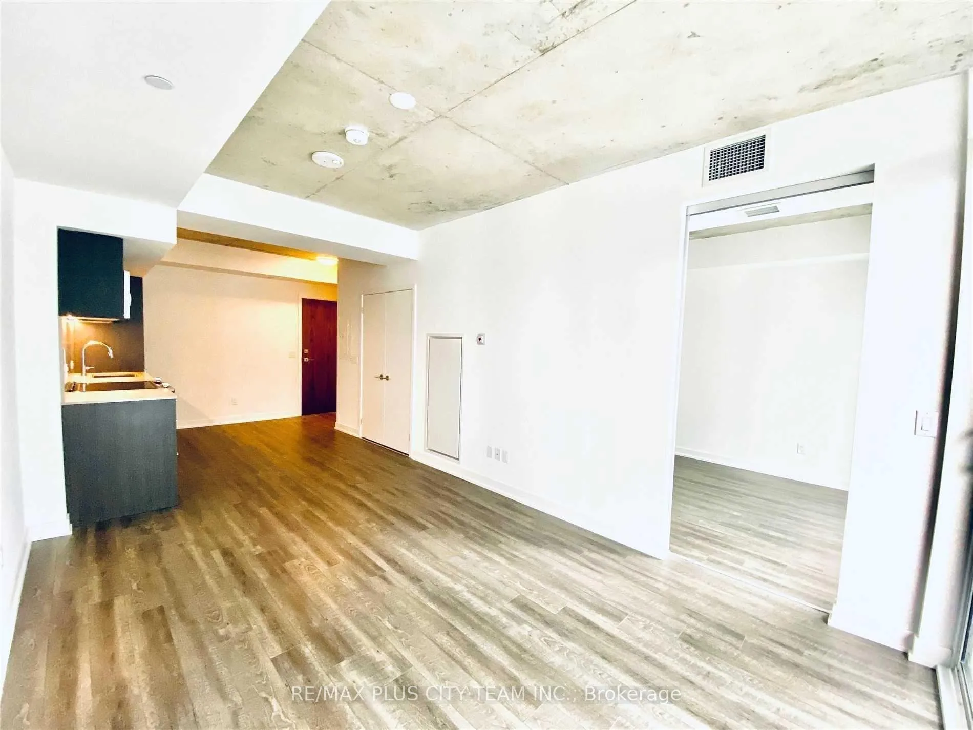 Photo 3 of Unit 1006, 30 Baseball Place, Toronto, South Riverdale — HOMEH
