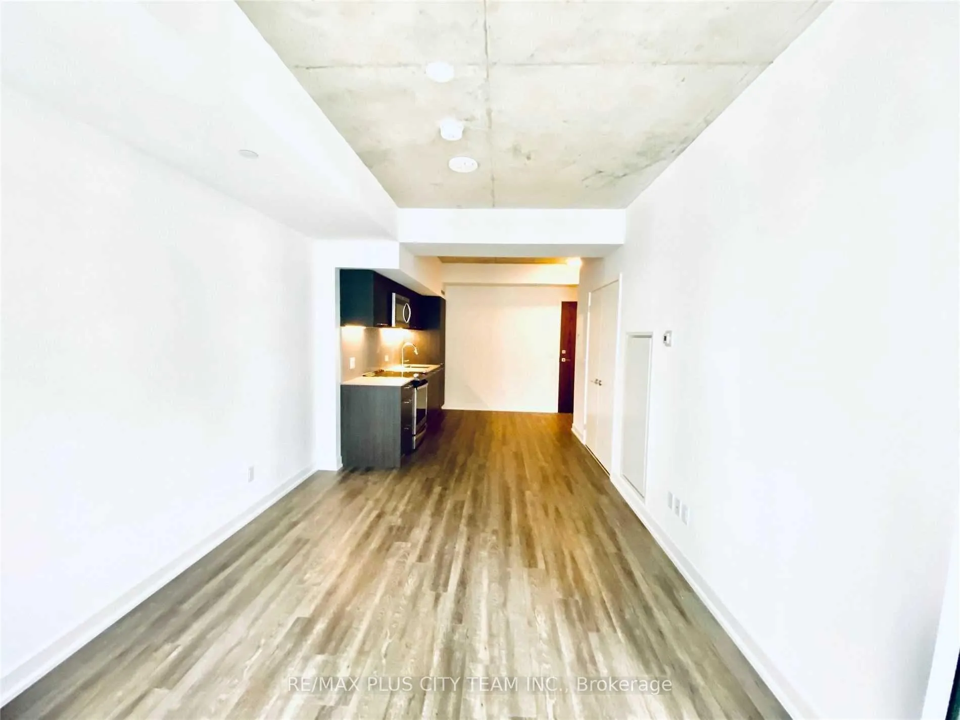 Photo 4 of Unit 1006, 30 Baseball Place, Toronto, South Riverdale — HOMEH
