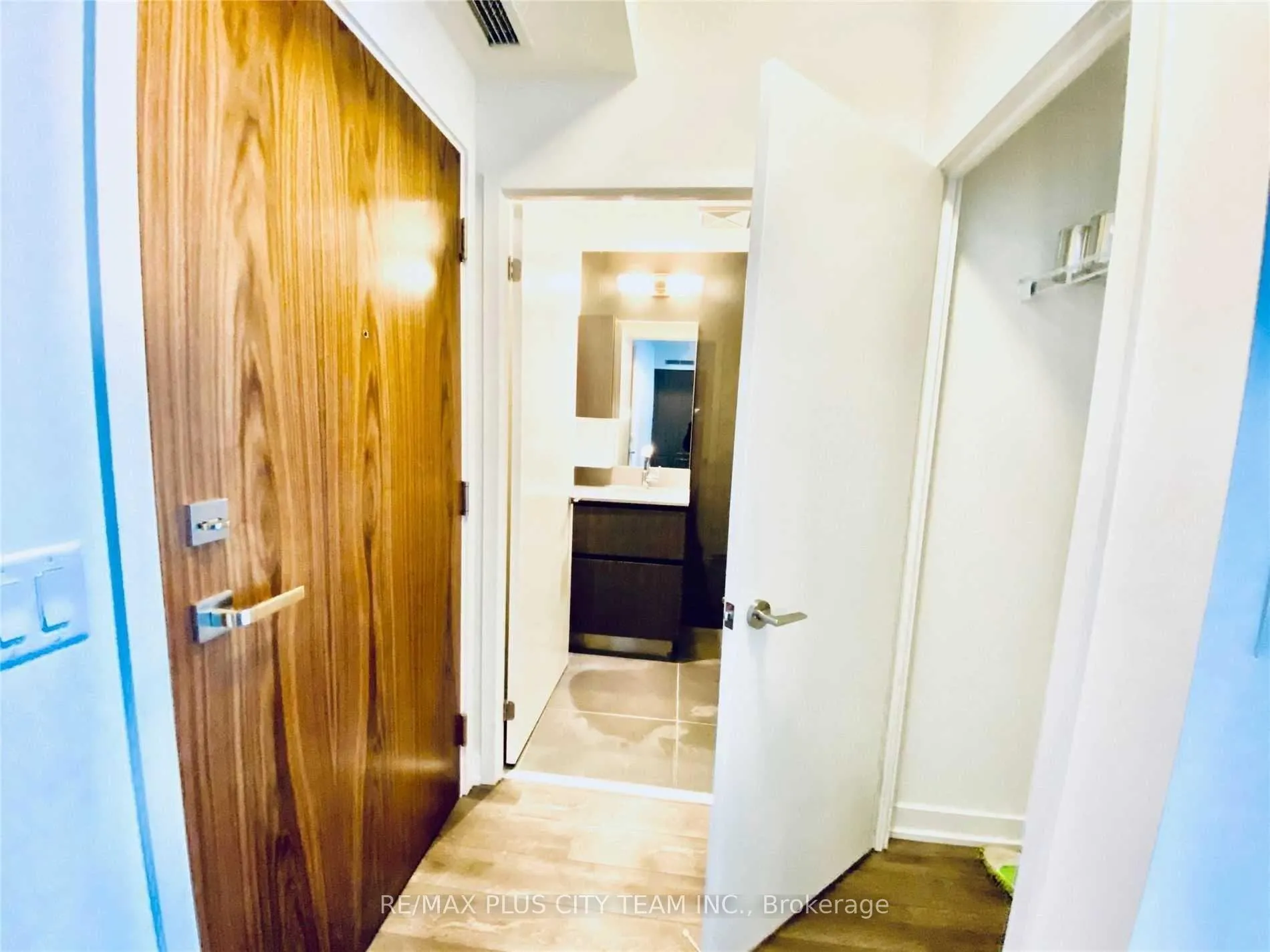 Photo 13 of Unit 1006, 30 Baseball Place, Toronto, South Riverdale — HOMEH