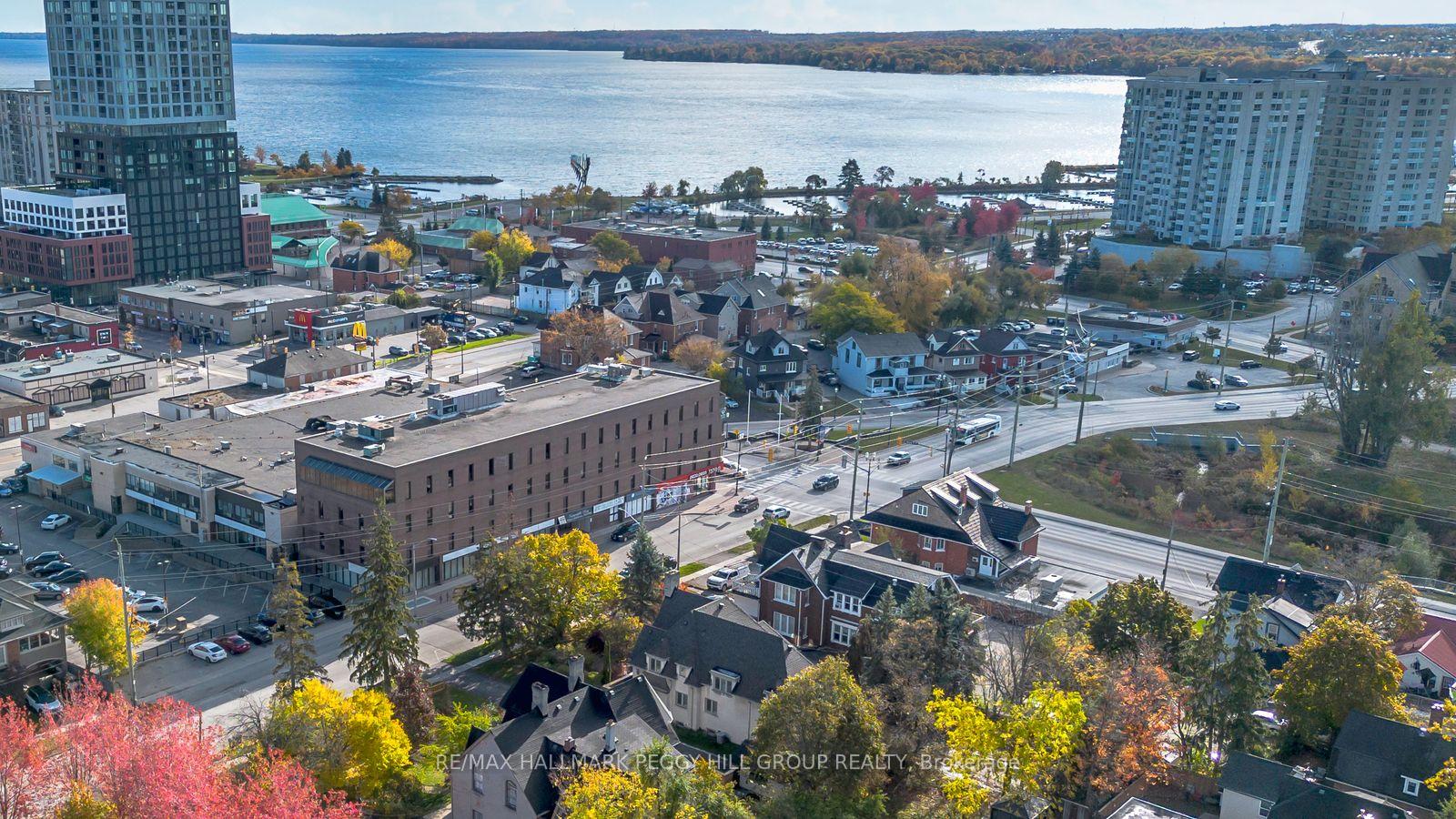 Photo 27 of 60 High Street, Barrie, Queen's Park — HOMEH