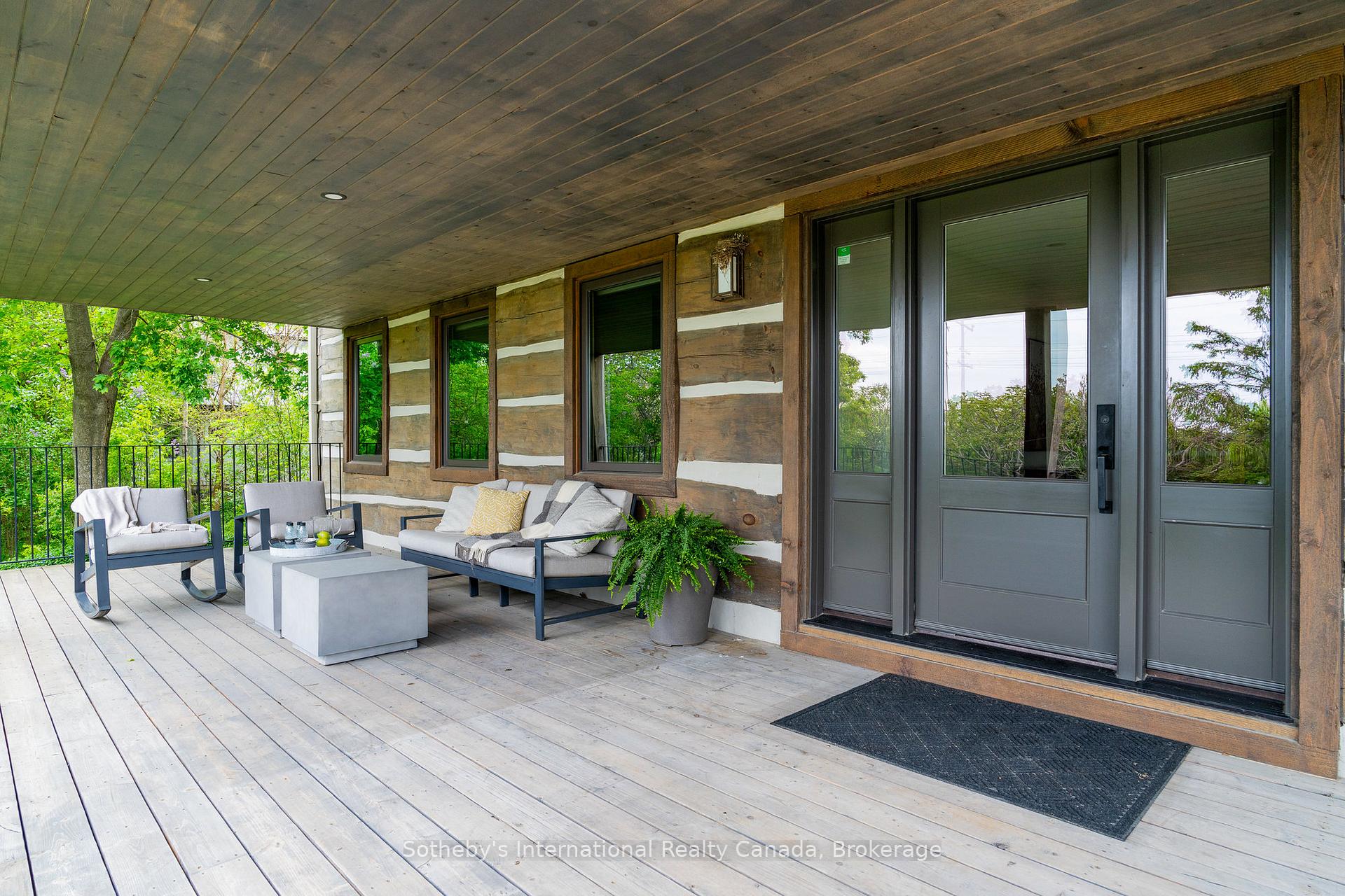 Photo 4 of 116 Lakeshore Road E, Blue Mountains — HOMEH