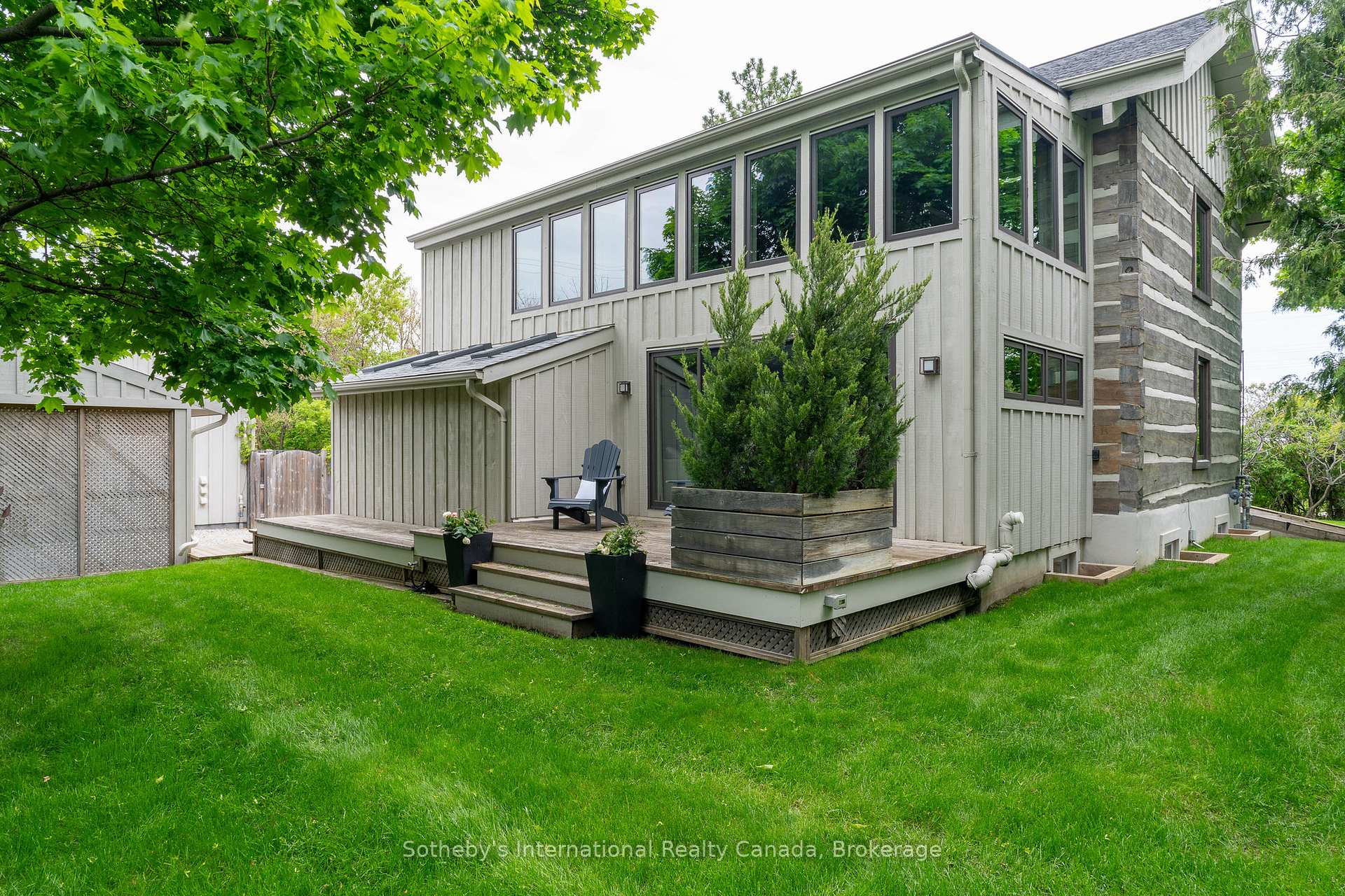 Photo 5 of 116 Lakeshore Road E, Blue Mountains — HOMEH