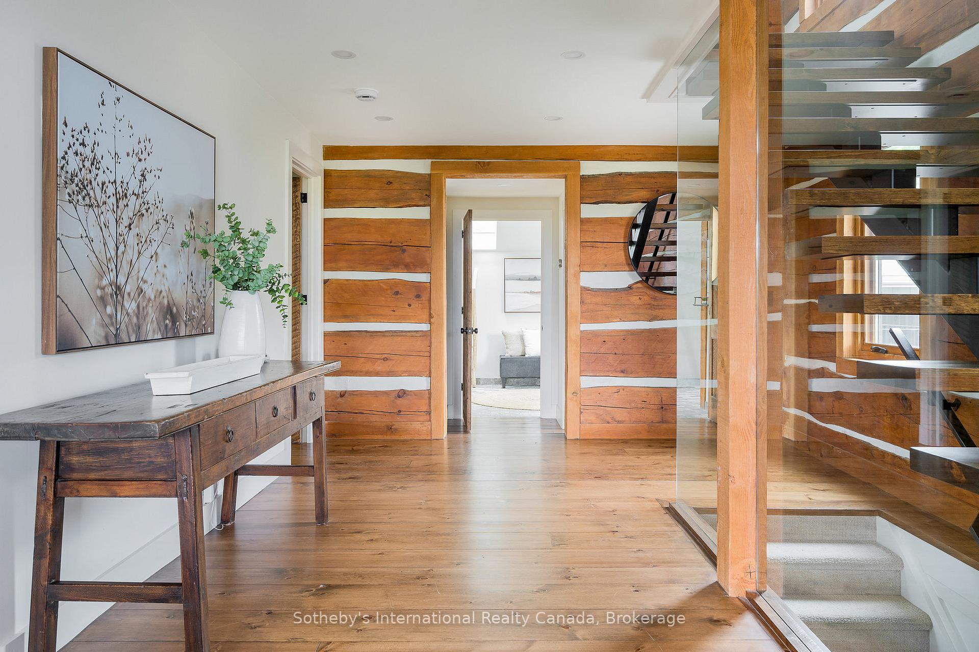 Photo 6 of 116 Lakeshore Road E, Blue Mountains — HOMEH