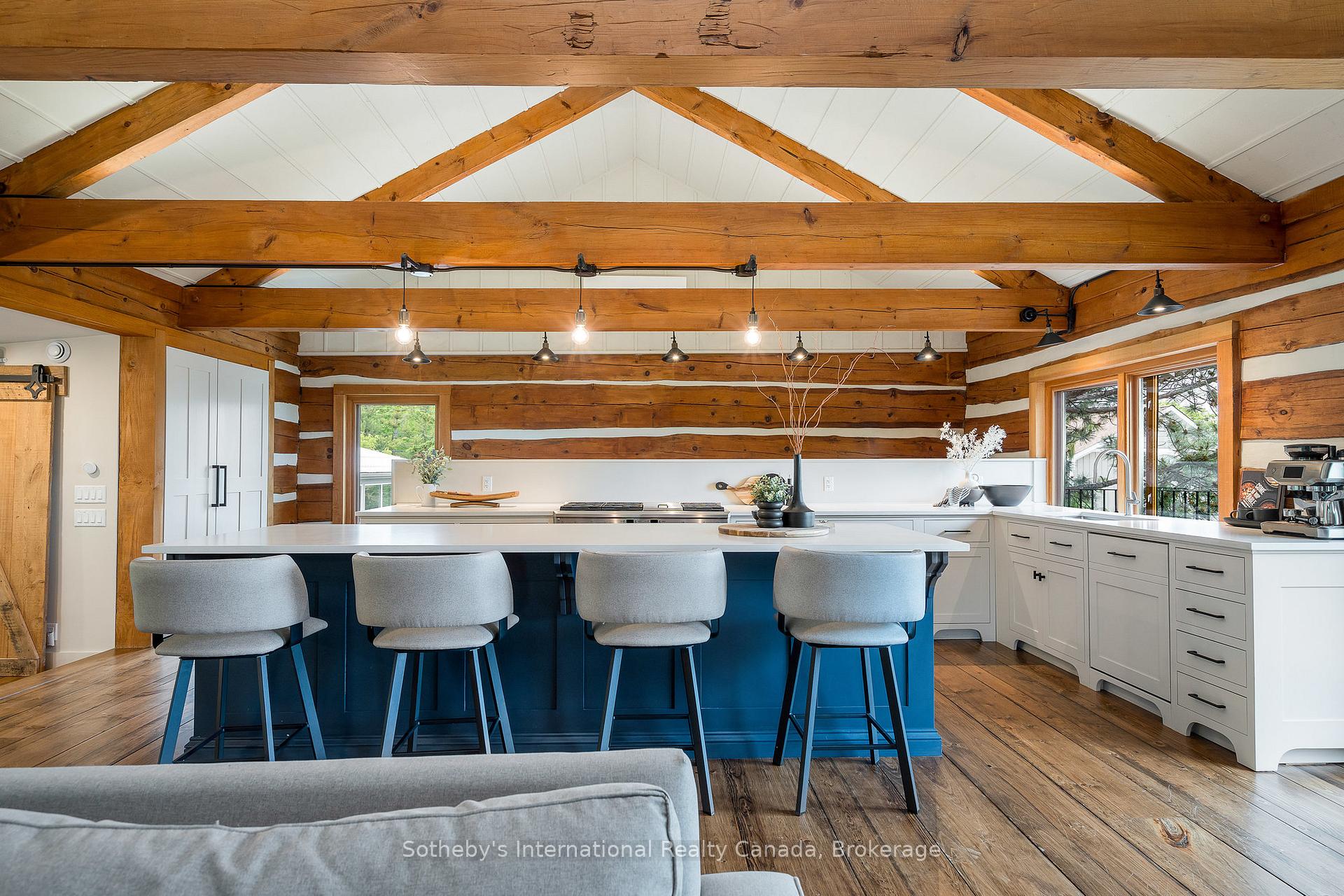 Photo 17 of 116 Lakeshore Road E, Blue Mountains — HOMEH