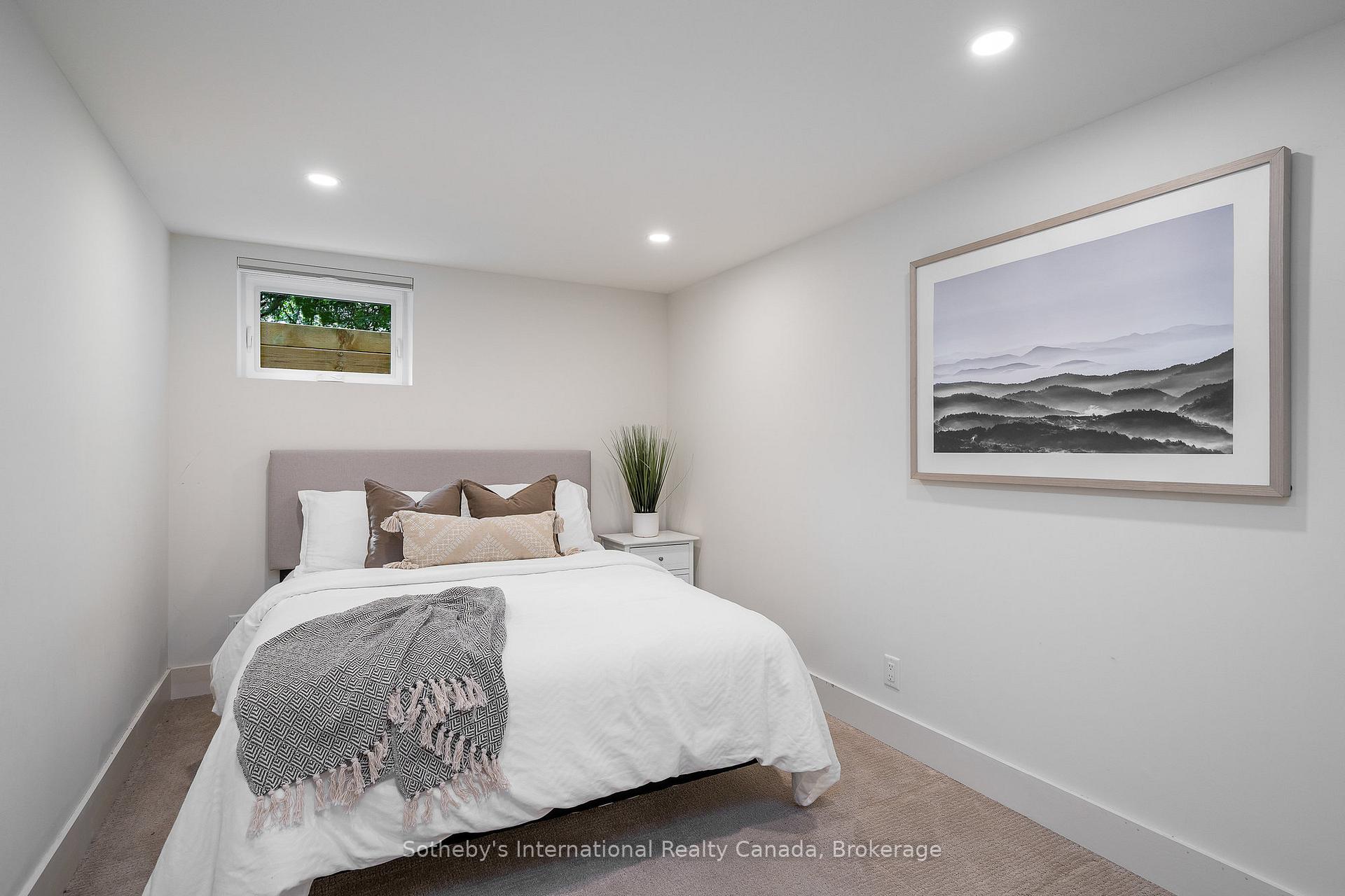 Photo 27 of 116 Lakeshore Road E, Blue Mountains — HOMEH