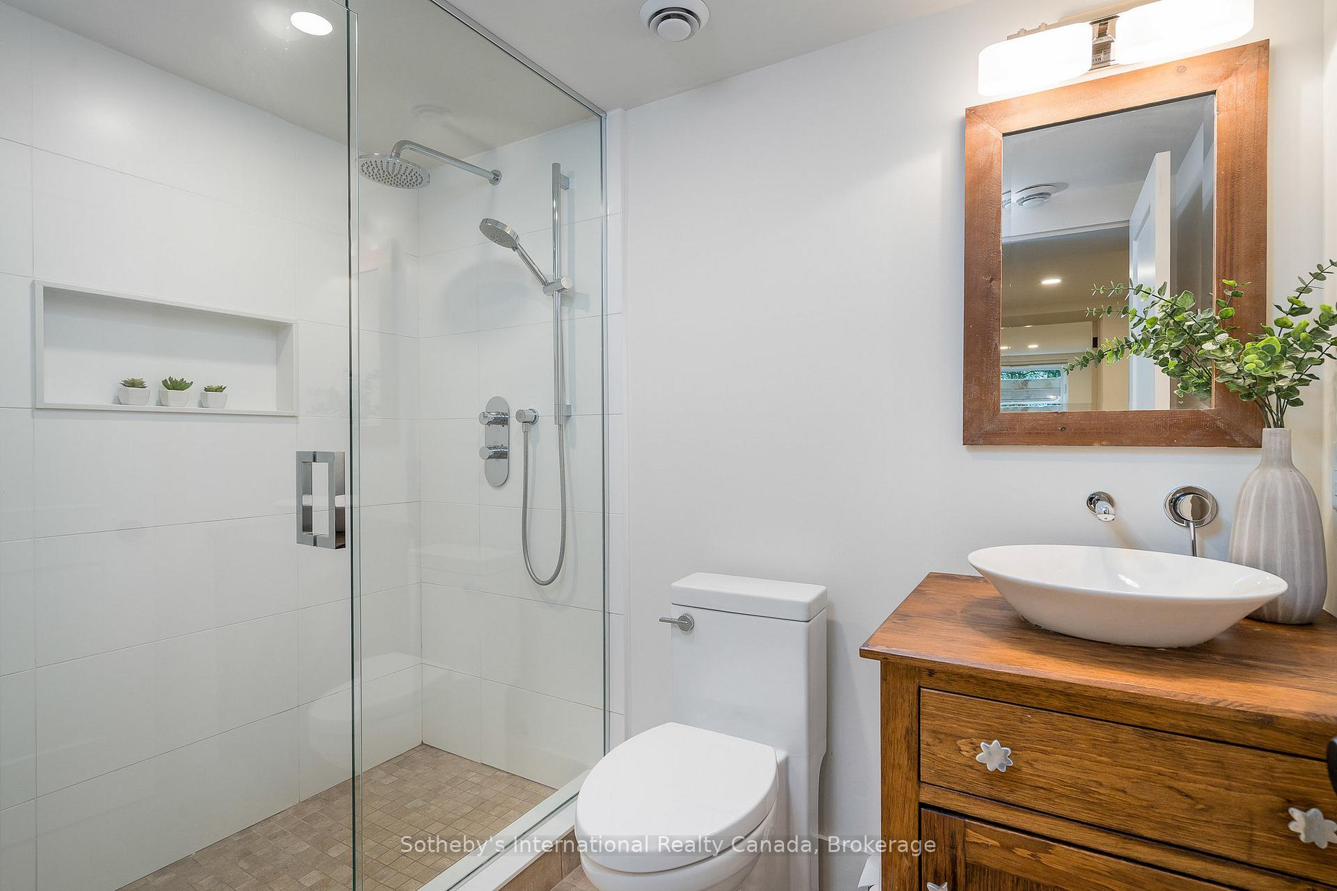 Photo 31 of 116 Lakeshore Road E, Blue Mountains — HOMEH