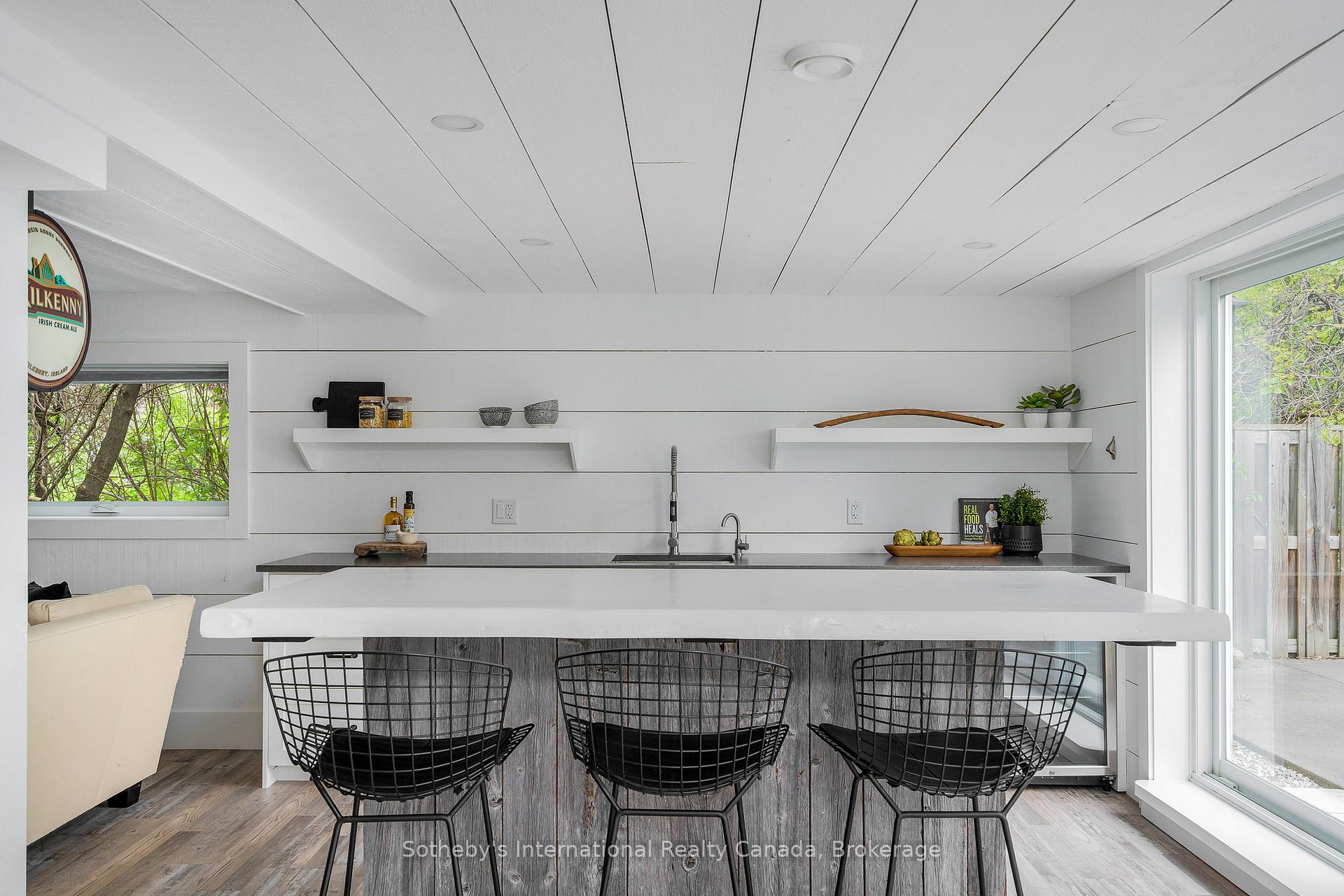 Photo 30 of 116 Lakeshore Road E, Blue Mountains — HOMEH