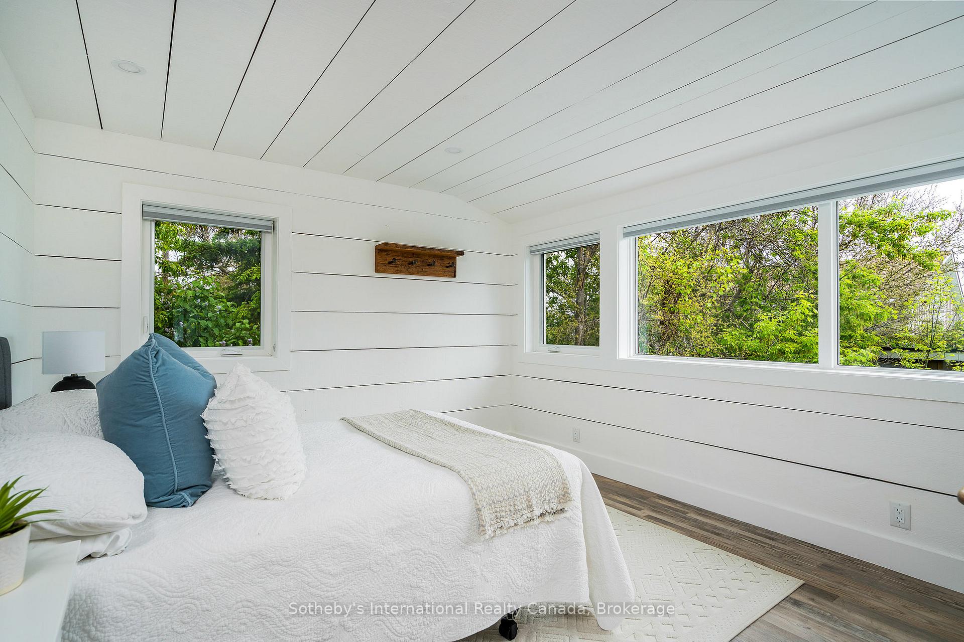 Photo 33 of 116 Lakeshore Road E, Blue Mountains — HOMEH