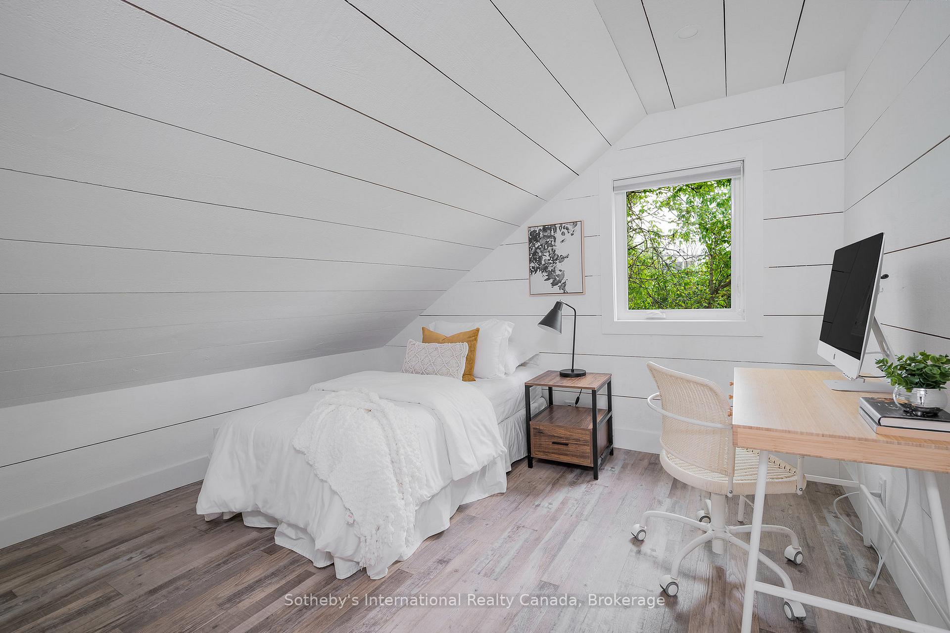 Photo 43 of 116 Lakeshore Road E, Blue Mountains — HOMEH