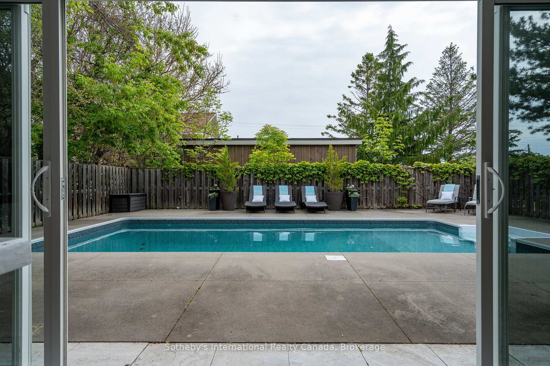 Photo 37 of 116 Lakeshore Road E, Blue Mountains — HOMEH
