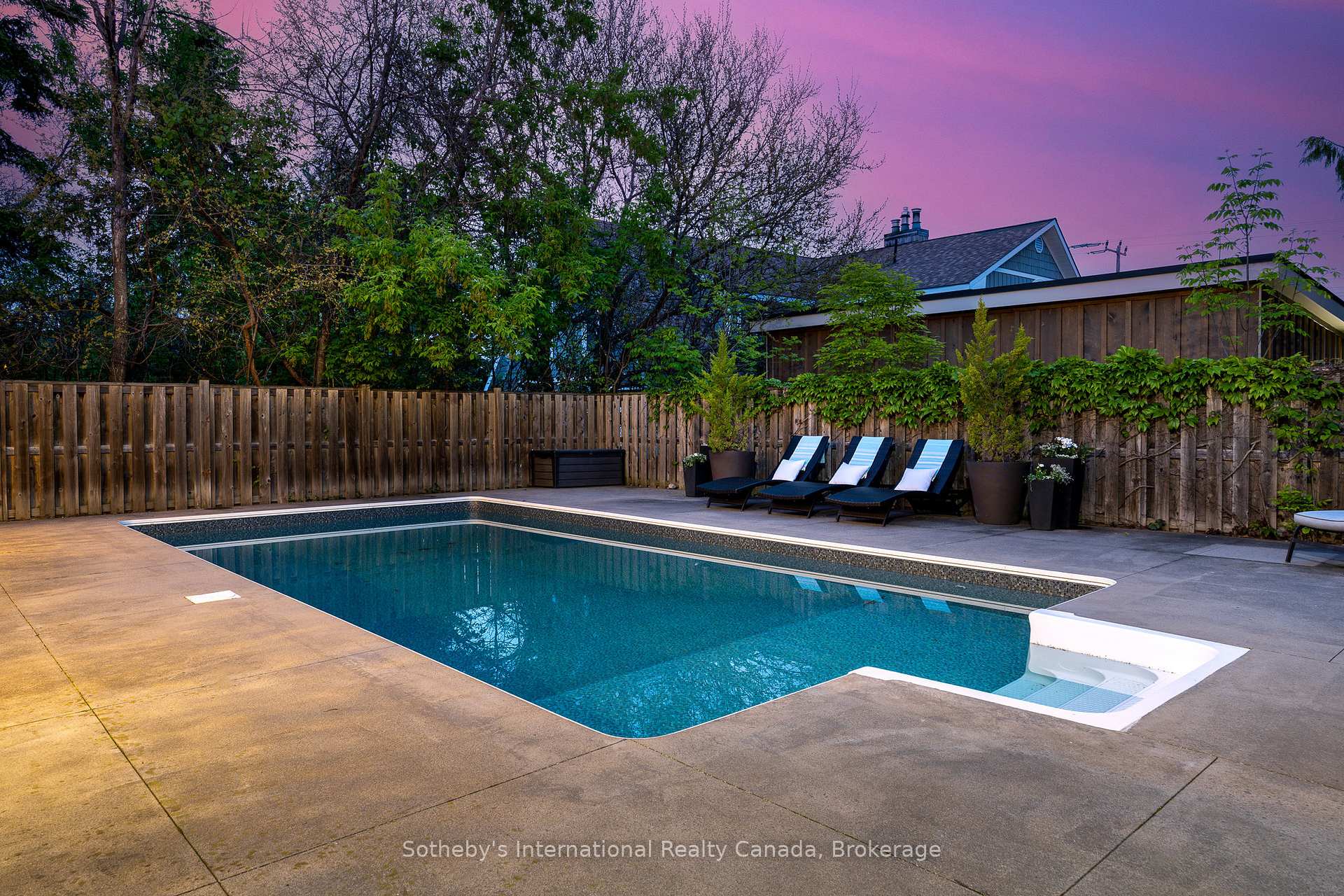 Photo 39 of 116 Lakeshore Road E, Blue Mountains — HOMEH