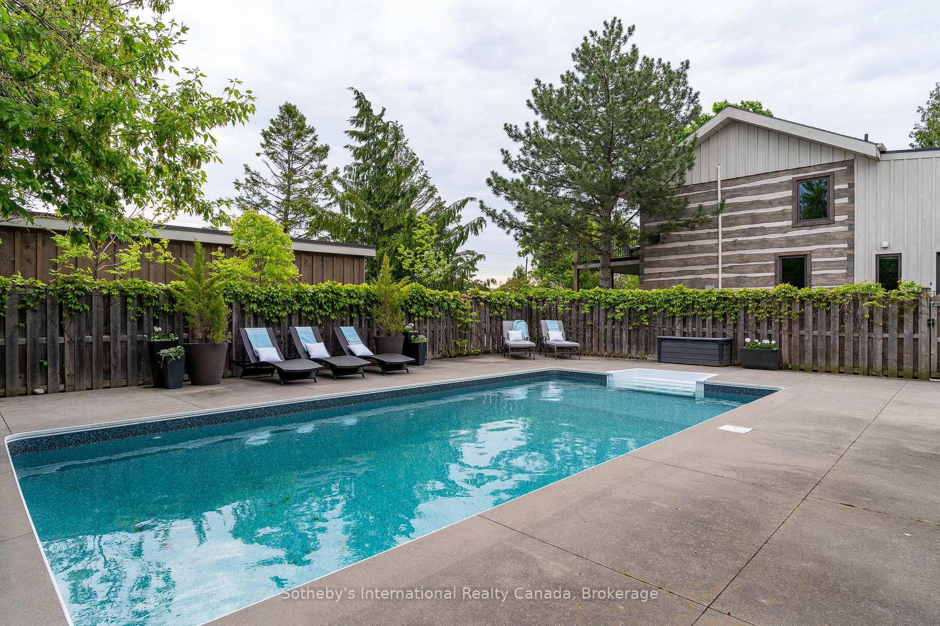 Photo 40 of 116 Lakeshore Road E, Blue Mountains — HOMEH