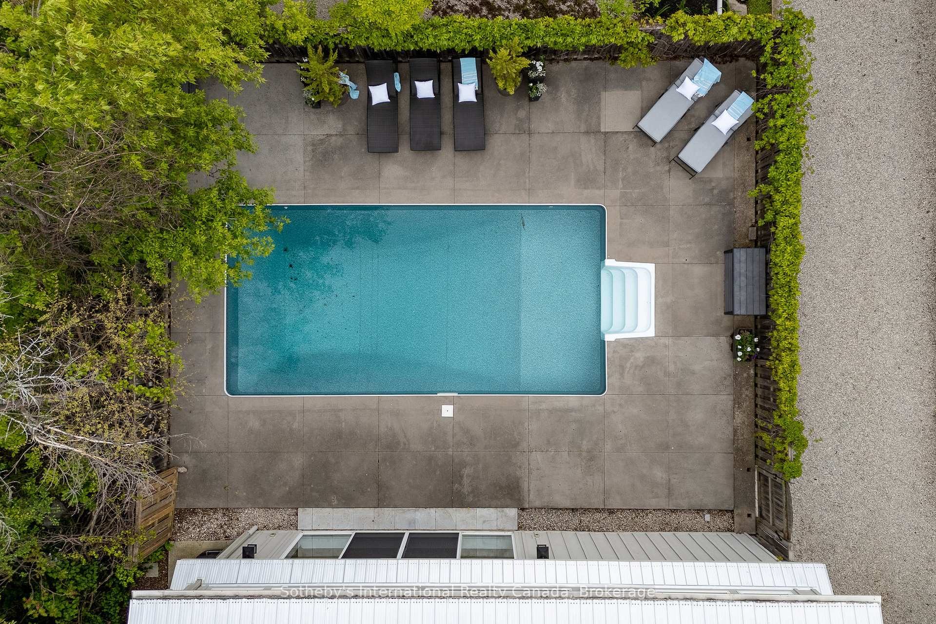 Photo 44 of 116 Lakeshore Road E, Blue Mountains — HOMEH