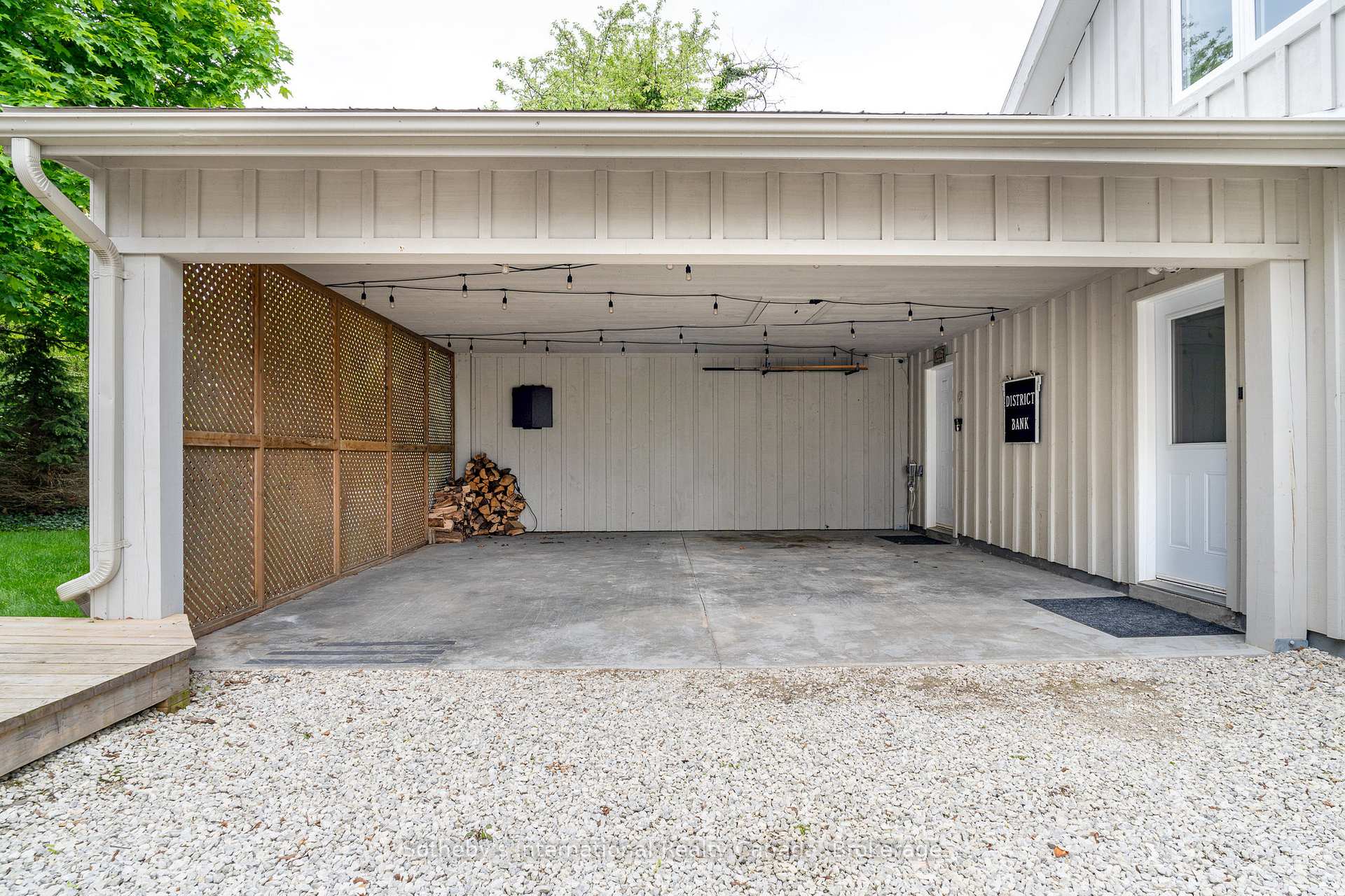 Photo 46 of 116 Lakeshore Road E, Blue Mountains — HOMEH
