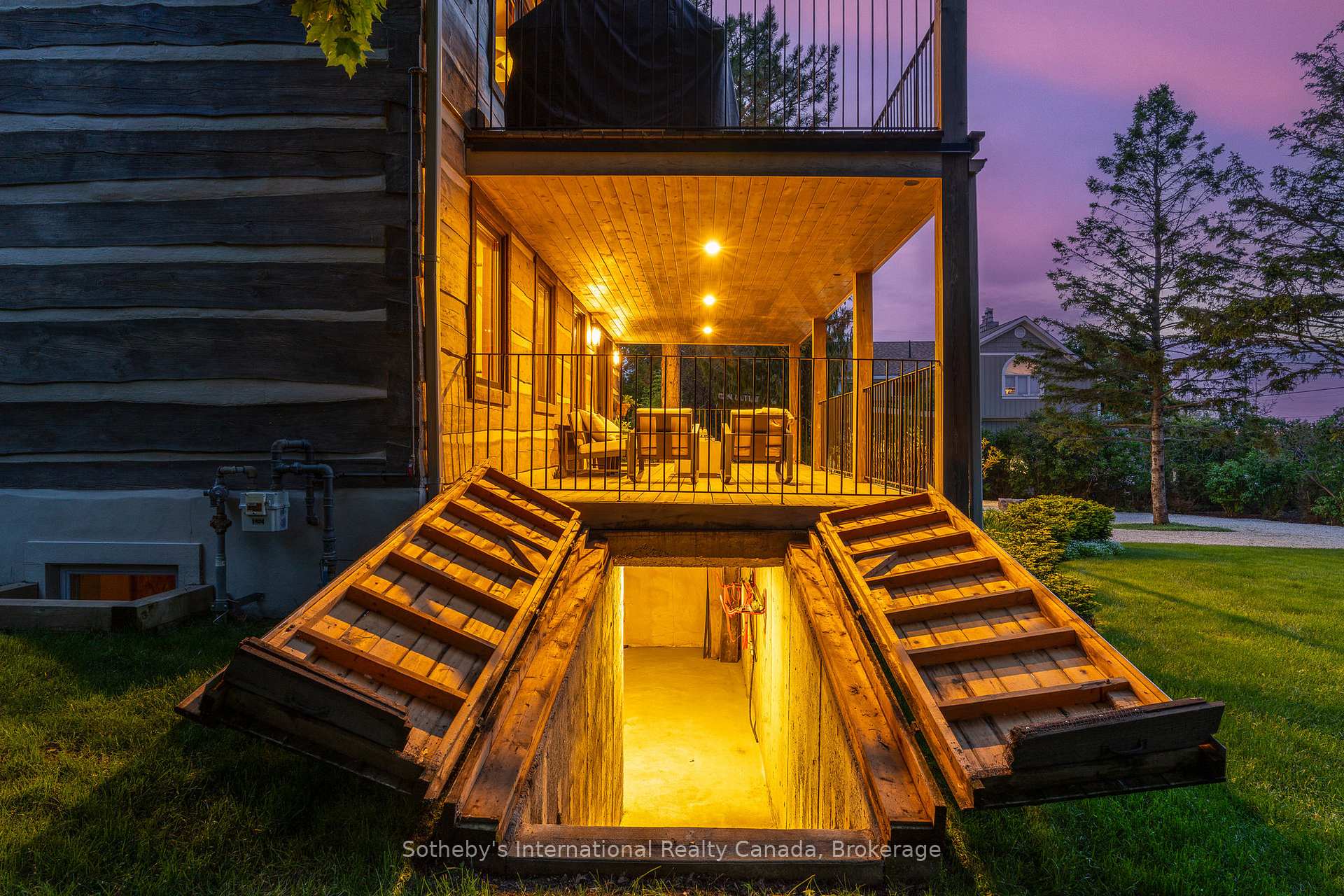 Photo 50 of 116 Lakeshore Road E, Blue Mountains — HOMEH