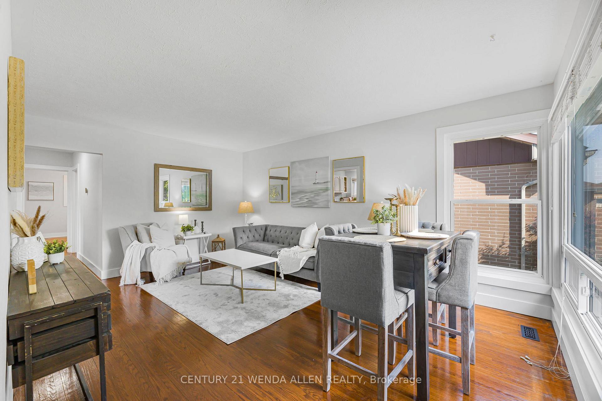 Photo 3 of 1015 Oriole Drive, Peterborough, Northcrest Ward 5 — HOMEH