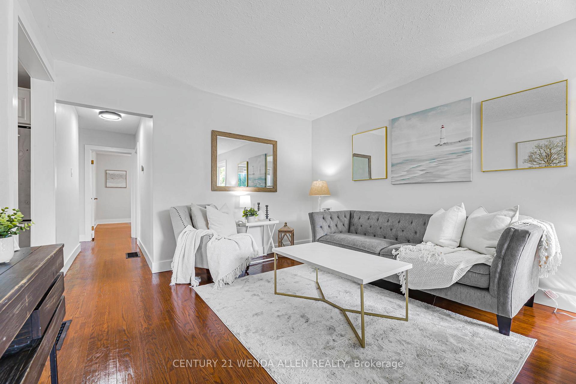 Photo 7 of 1015 Oriole Drive, Peterborough, Northcrest Ward 5 — HOMEH