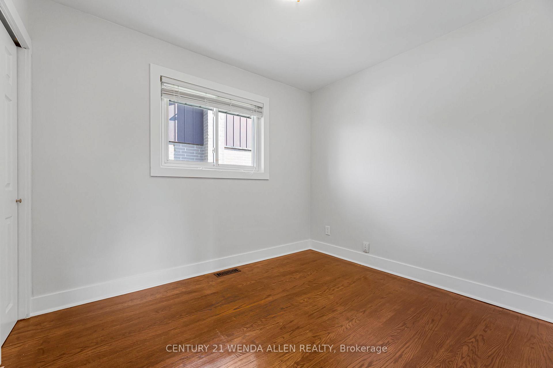Photo 11 of 1015 Oriole Drive, Peterborough, Northcrest Ward 5 — HOMEH