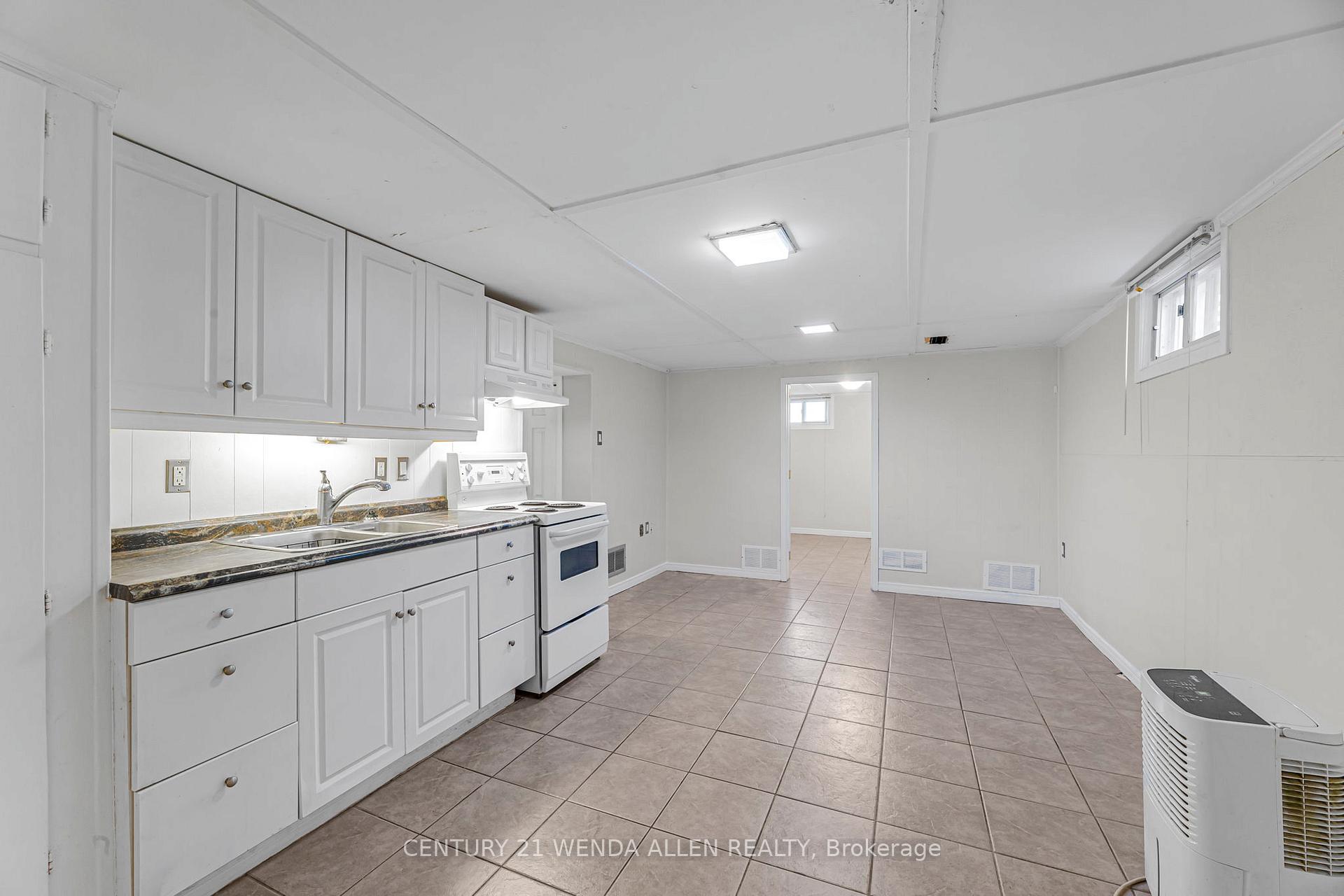 Photo 21 of 1015 Oriole Drive, Peterborough, Northcrest Ward 5 — HOMEH