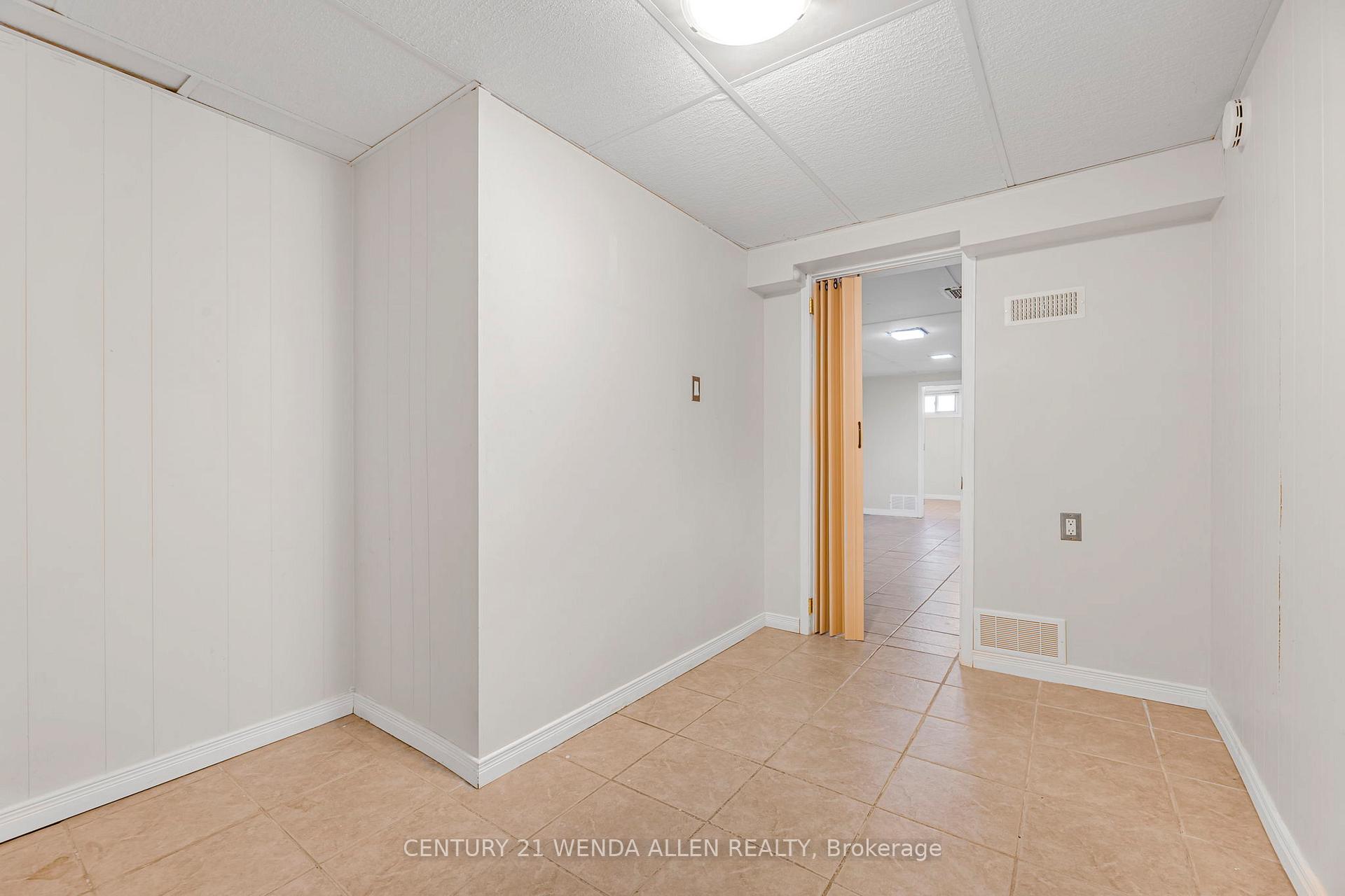 Photo 22 of 1015 Oriole Drive, Peterborough, Northcrest Ward 5 — HOMEH