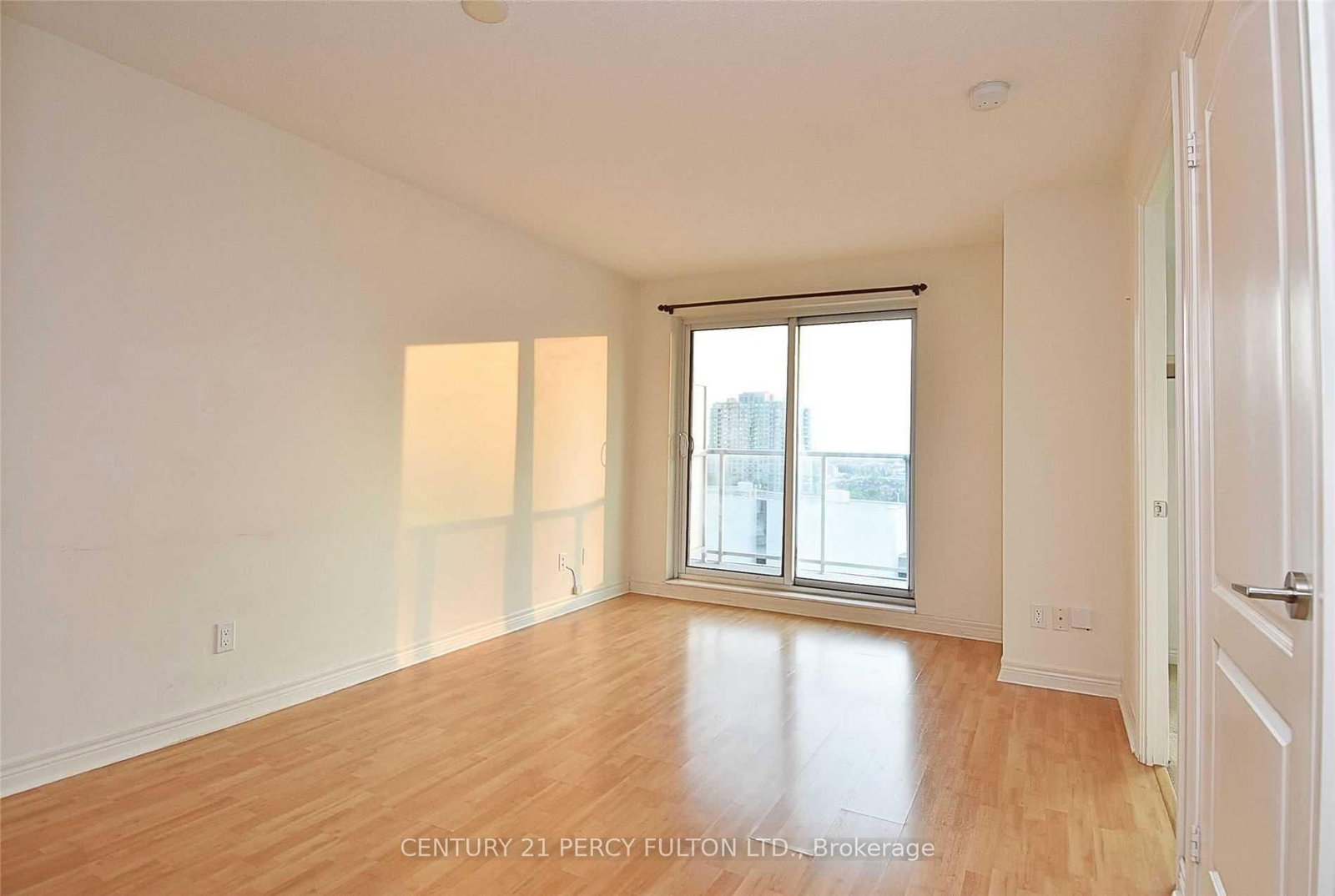 Photo 4 of Unit 1201, 60 Town Centre Crt, Scarborough, Bendale — HOMEH