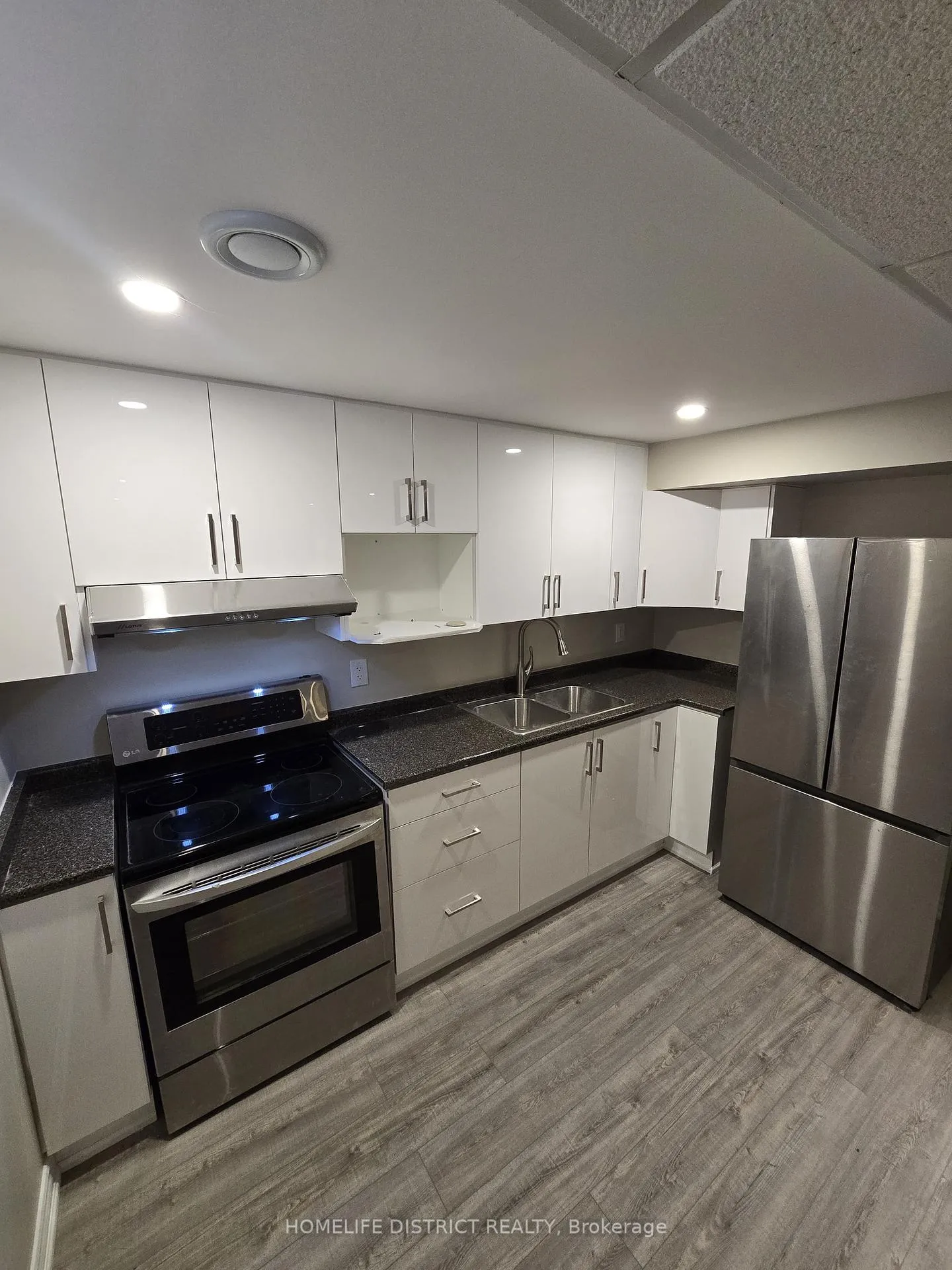 Photo 4 of 29 Freer Crescent, Ajax, Northwest Ajax — HOMEH