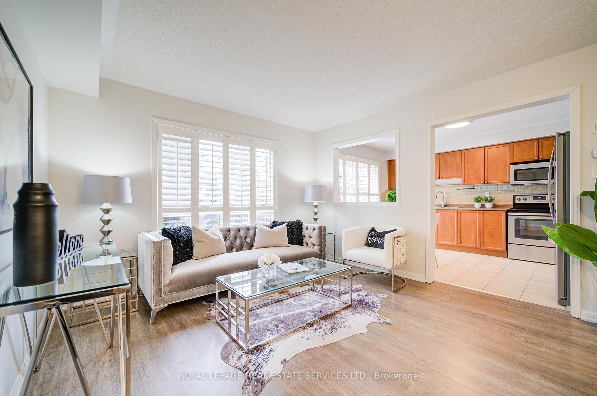 Photo 7 of 852 Gifford Crescent, Milton, Coates — HOMEH