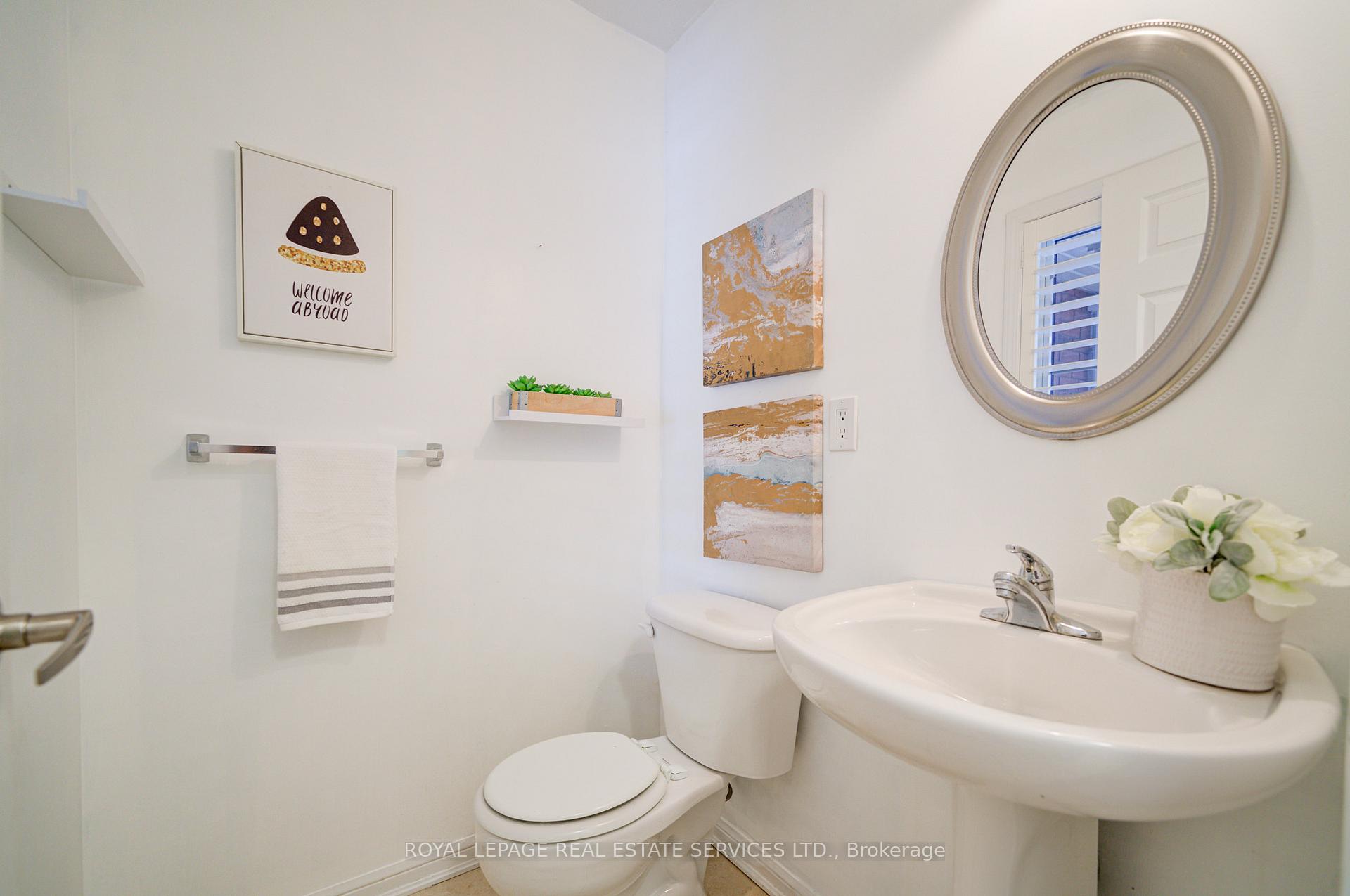 Photo 15 of 852 Gifford Crescent, Milton, Coates — HOMEH