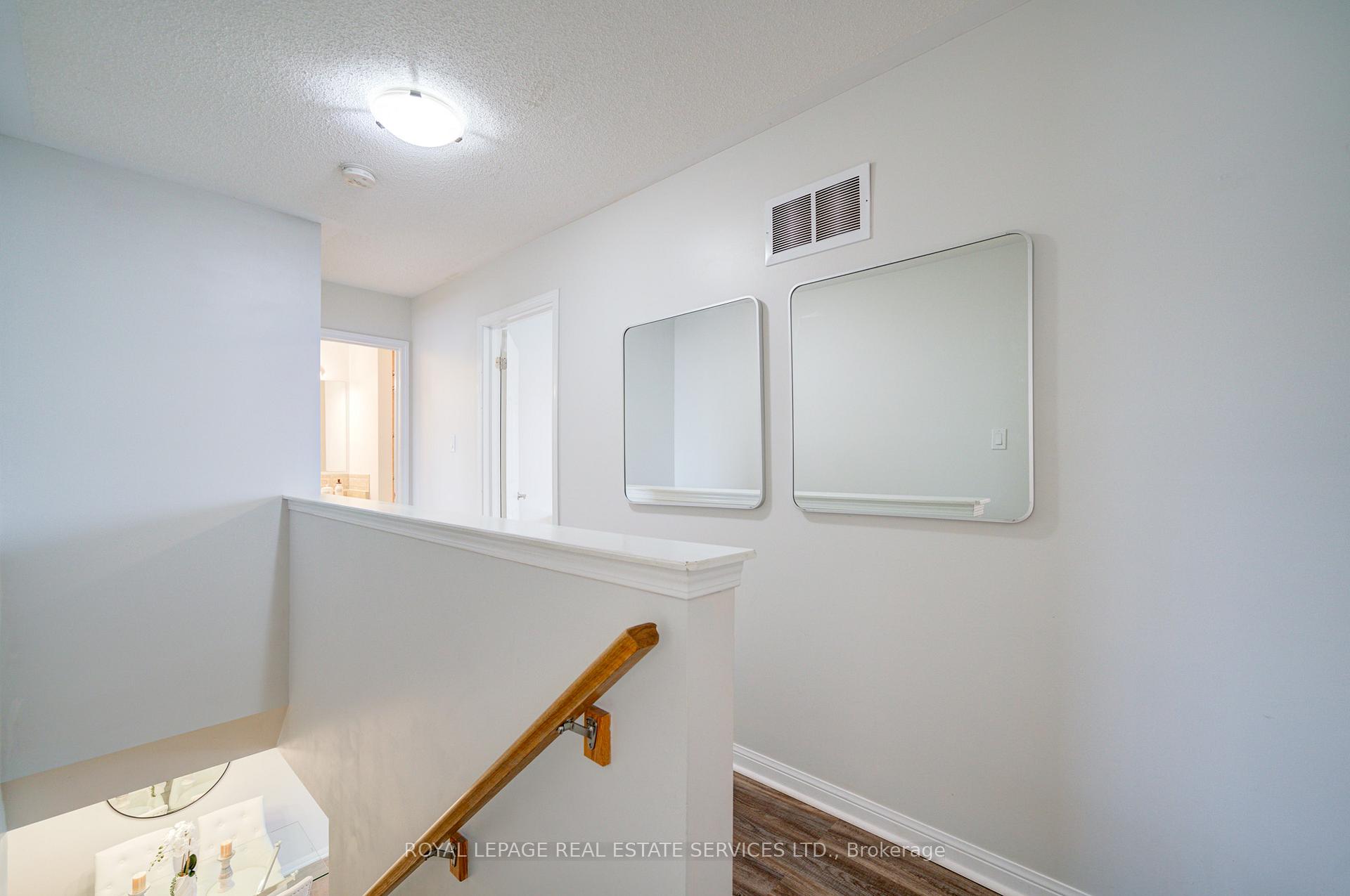 Photo 16 of 852 Gifford Crescent, Milton, Coates — HOMEH