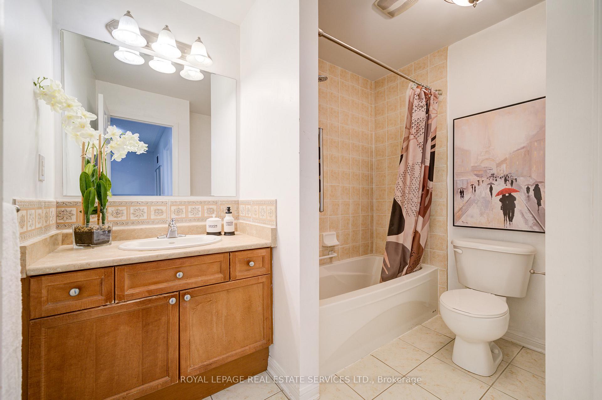 Photo 17 of 852 Gifford Crescent, Milton, Coates — HOMEH