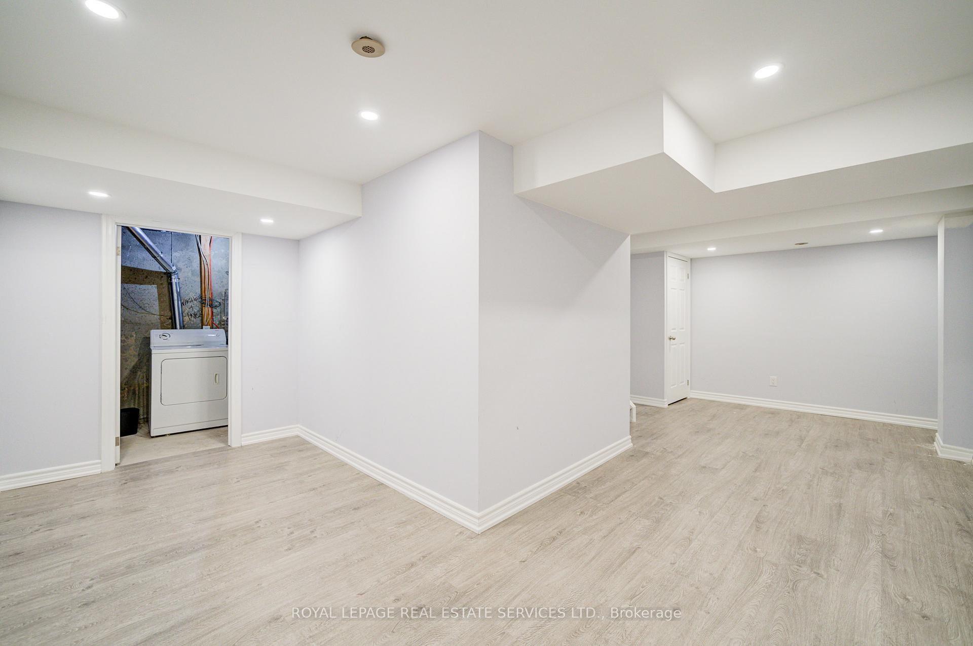 Photo 28 of 852 Gifford Crescent, Milton, Coates — HOMEH