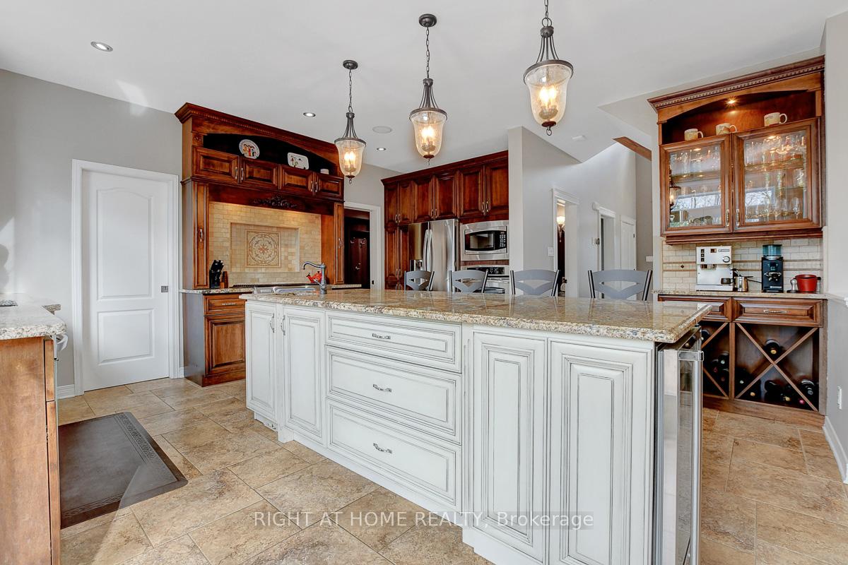 Photo 12 of 409 Balmoral Drive, Beckwith, Beckwith Twp — HOMEH