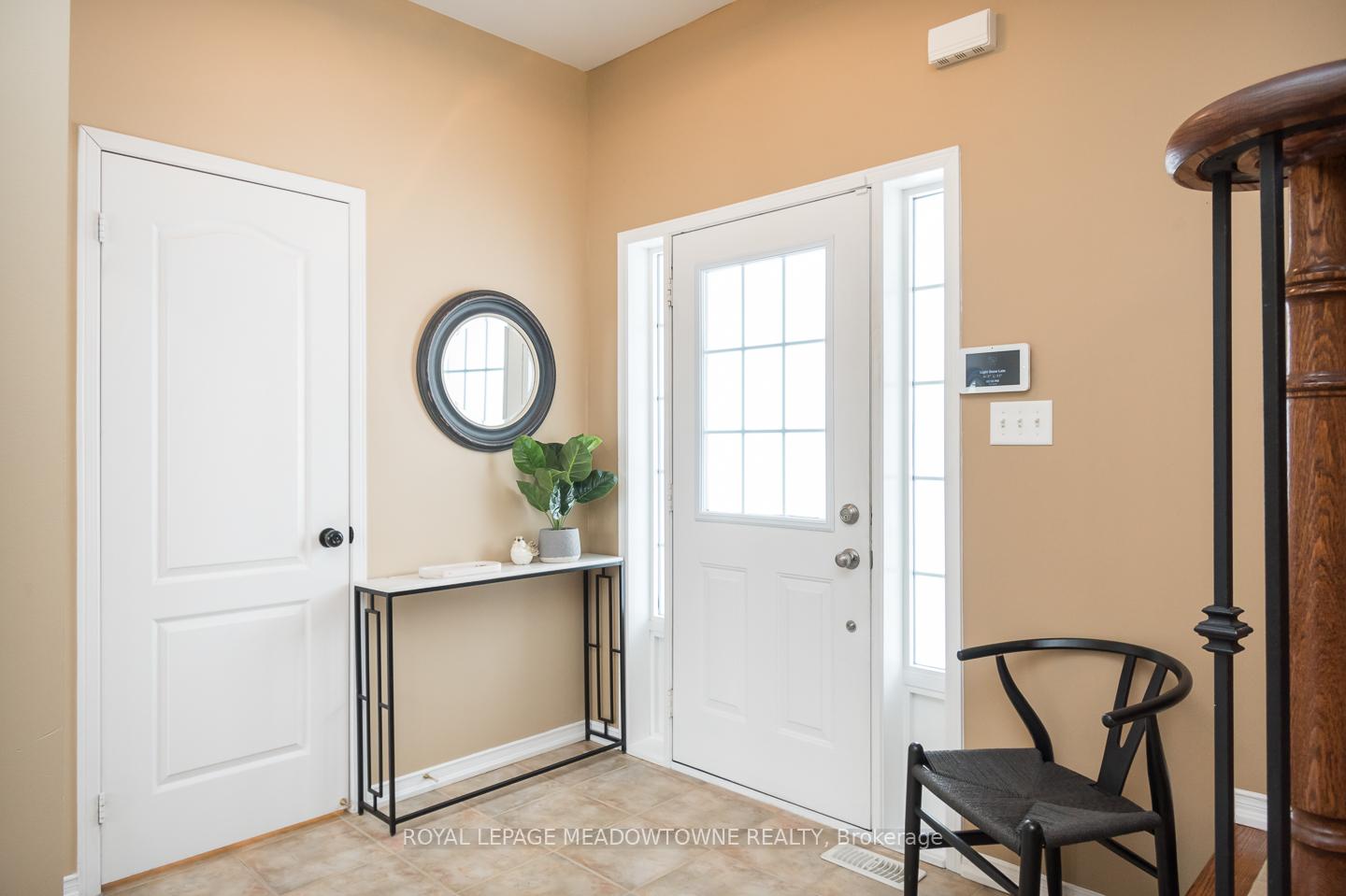 Photo 3 of 1105 Mcclenahan Crescent, Milton, Clarke — HOMEH