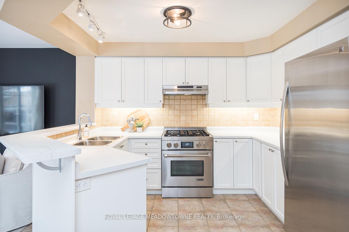 Photo 7 of 1105 Mcclenahan Crescent, Milton, Clarke — HOMEH