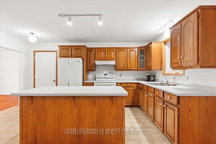 Photo 12 of 64 morgan Road, Belleville, Thurlow Ward — HOMEH