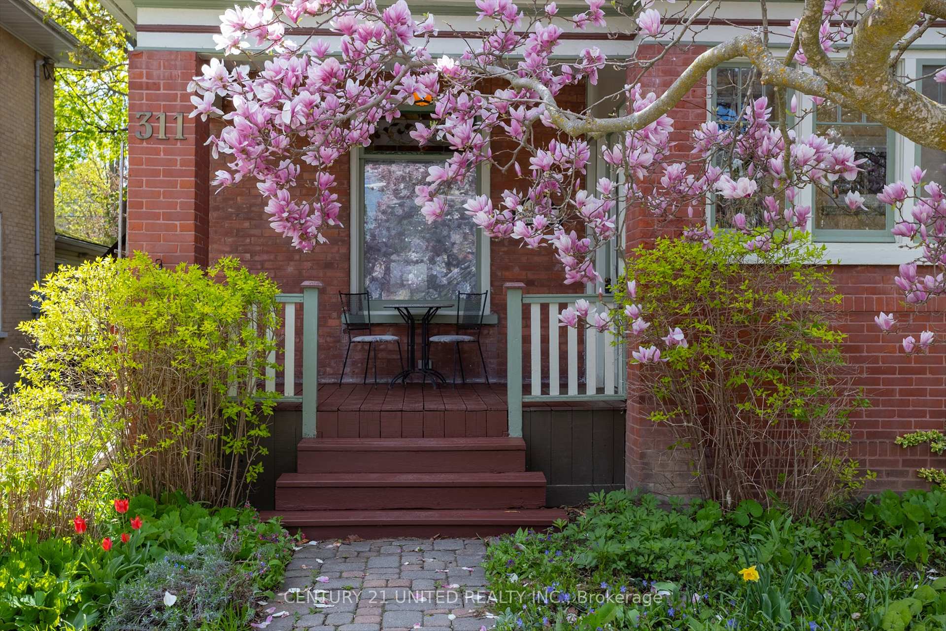 Photo 4 of 311 Pearl Avenue, Peterborough, Town Ward 3 — HOMEH