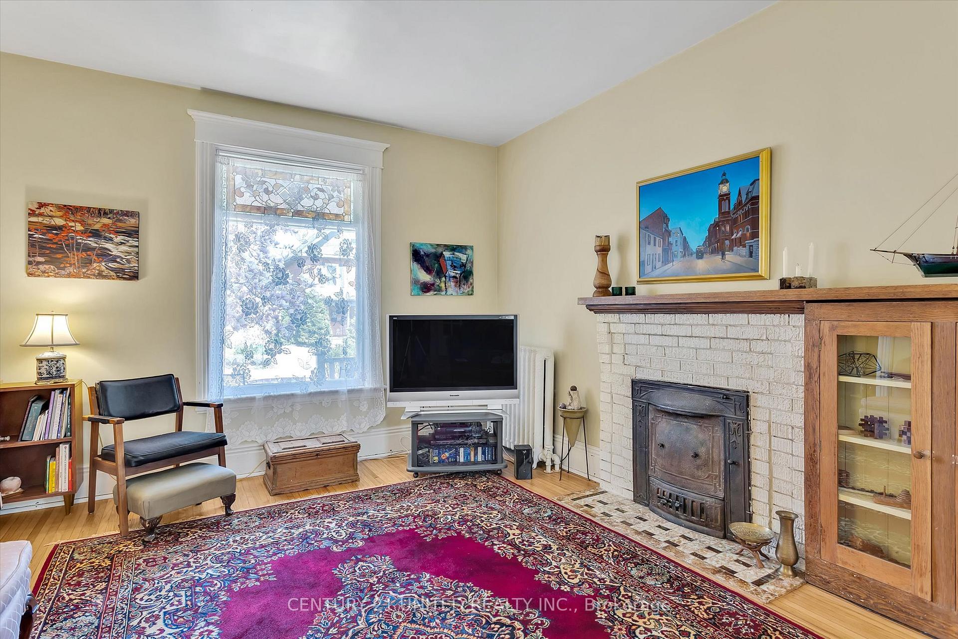 Photo 12 of 311 Pearl Avenue, Peterborough, Town Ward 3 — HOMEH