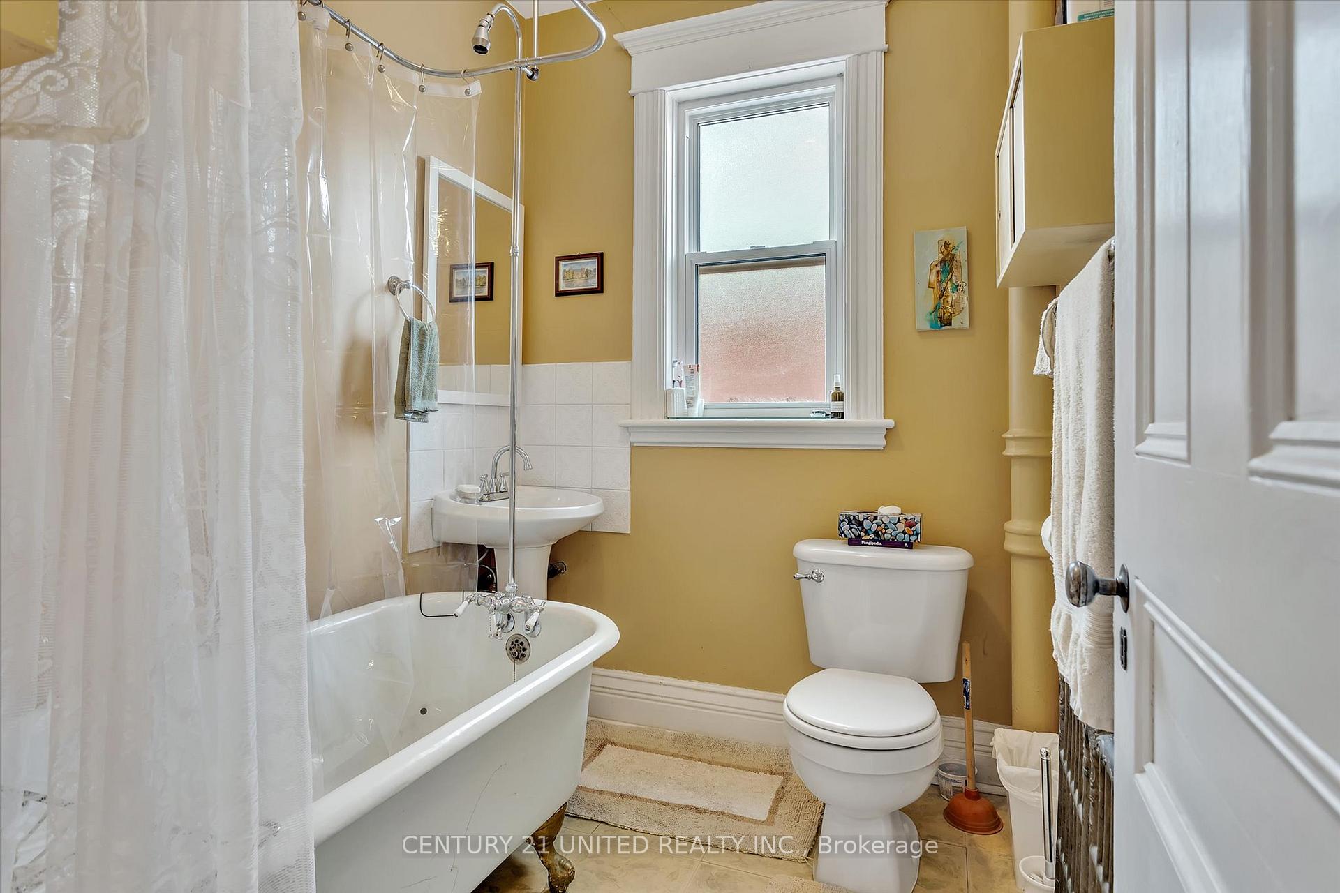 Photo 28 of 311 Pearl Avenue, Peterborough, Town Ward 3 — HOMEH